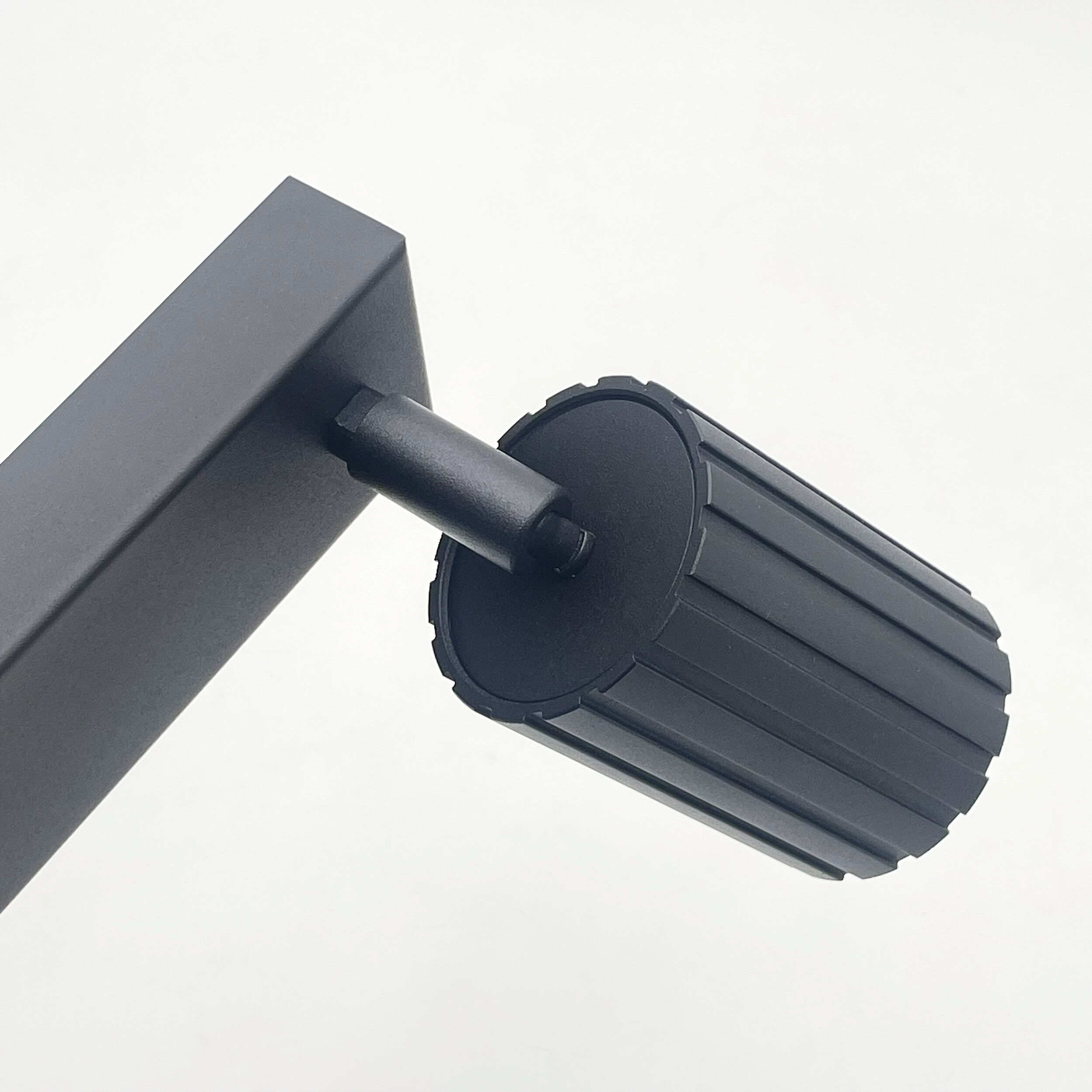 Lamkur Strahler Prisma schwarz Stahl B/H/L: ca. 6,5x16,5x45 cm 3 Brennstellen