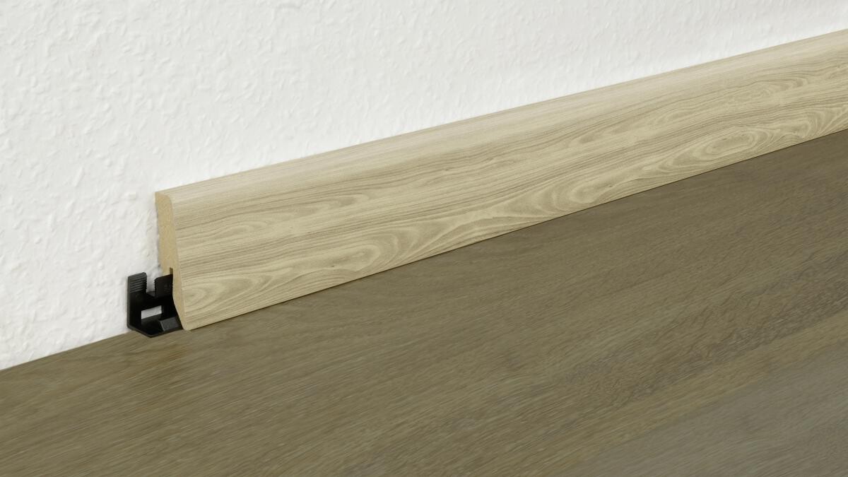 Sockelleiste L/B/H: ca. 250x1,8x5,8 cm pro Stück