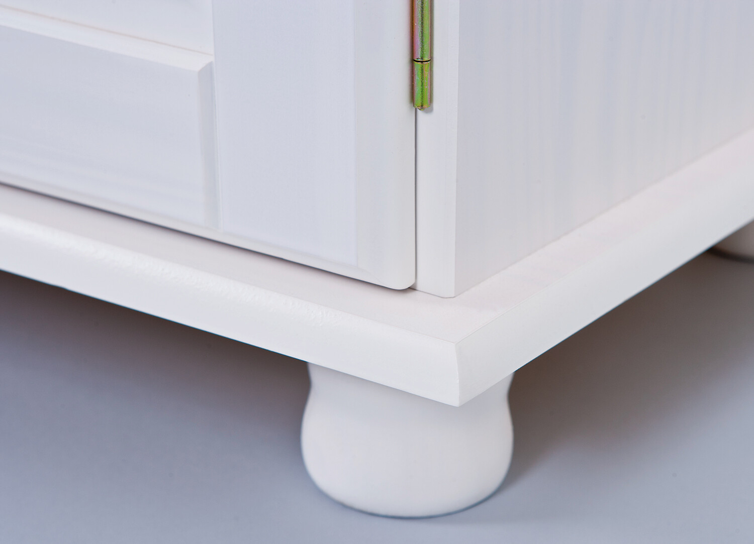 Buffet Siena weiß lackiert Kiefer B/H/T: ca. 130x198x43 cm