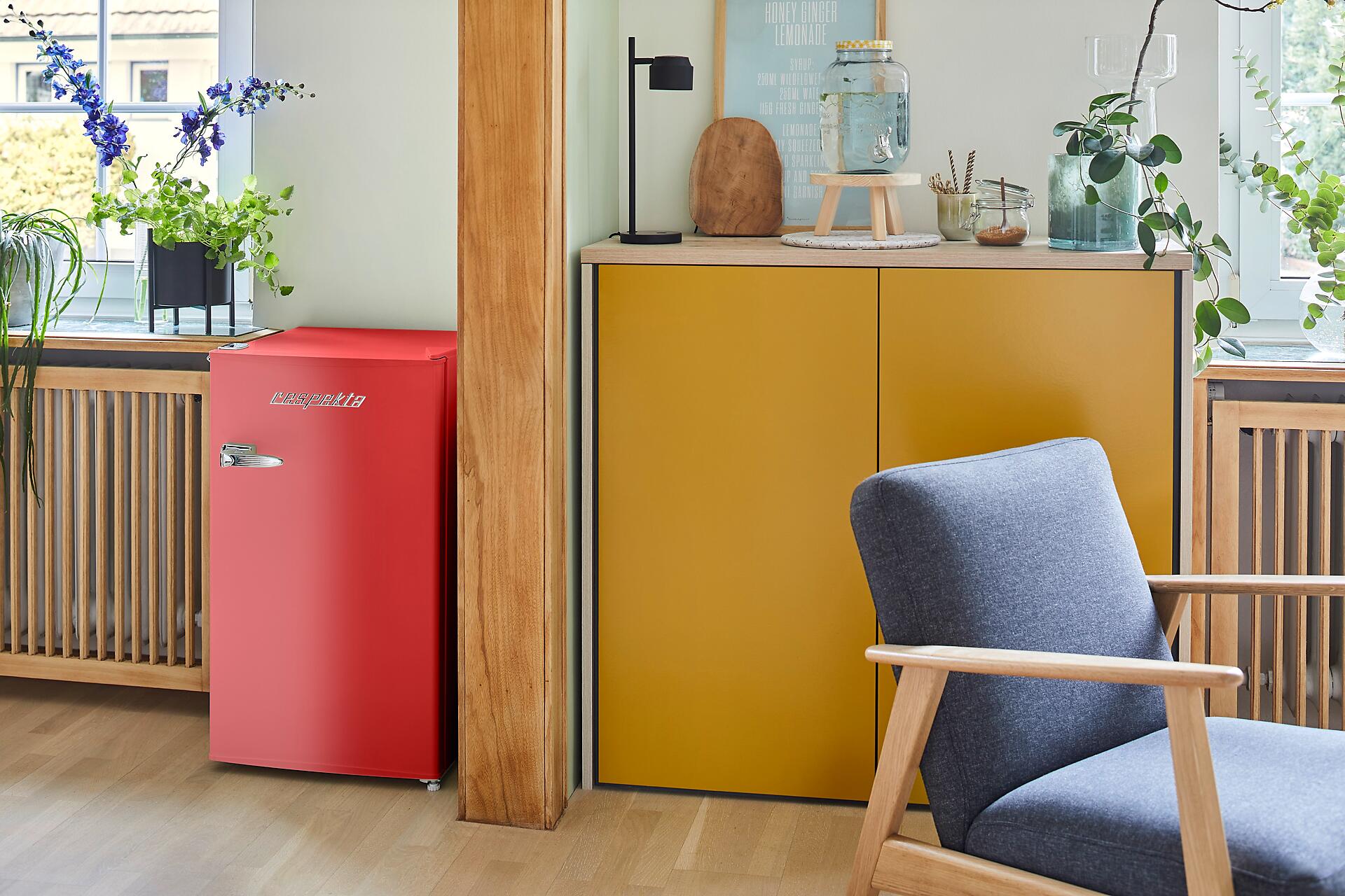 Respekta Retro Kühlschrank KG83R-52 rot B/H/T: ca. 47,4x83x44,7 cm