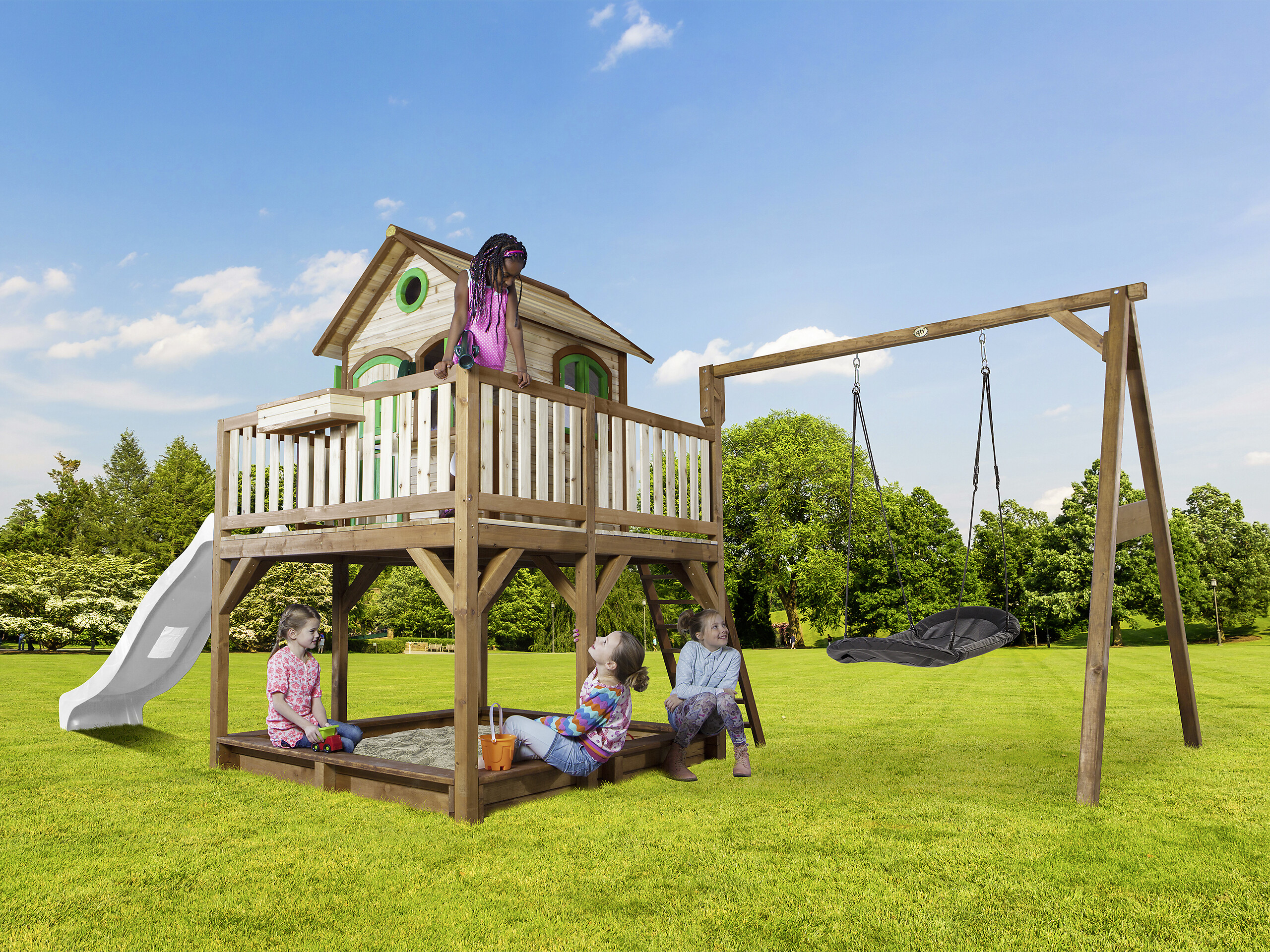 AXI Spielhaus Liam braun B/H/L: ca. 613x291x277 cm