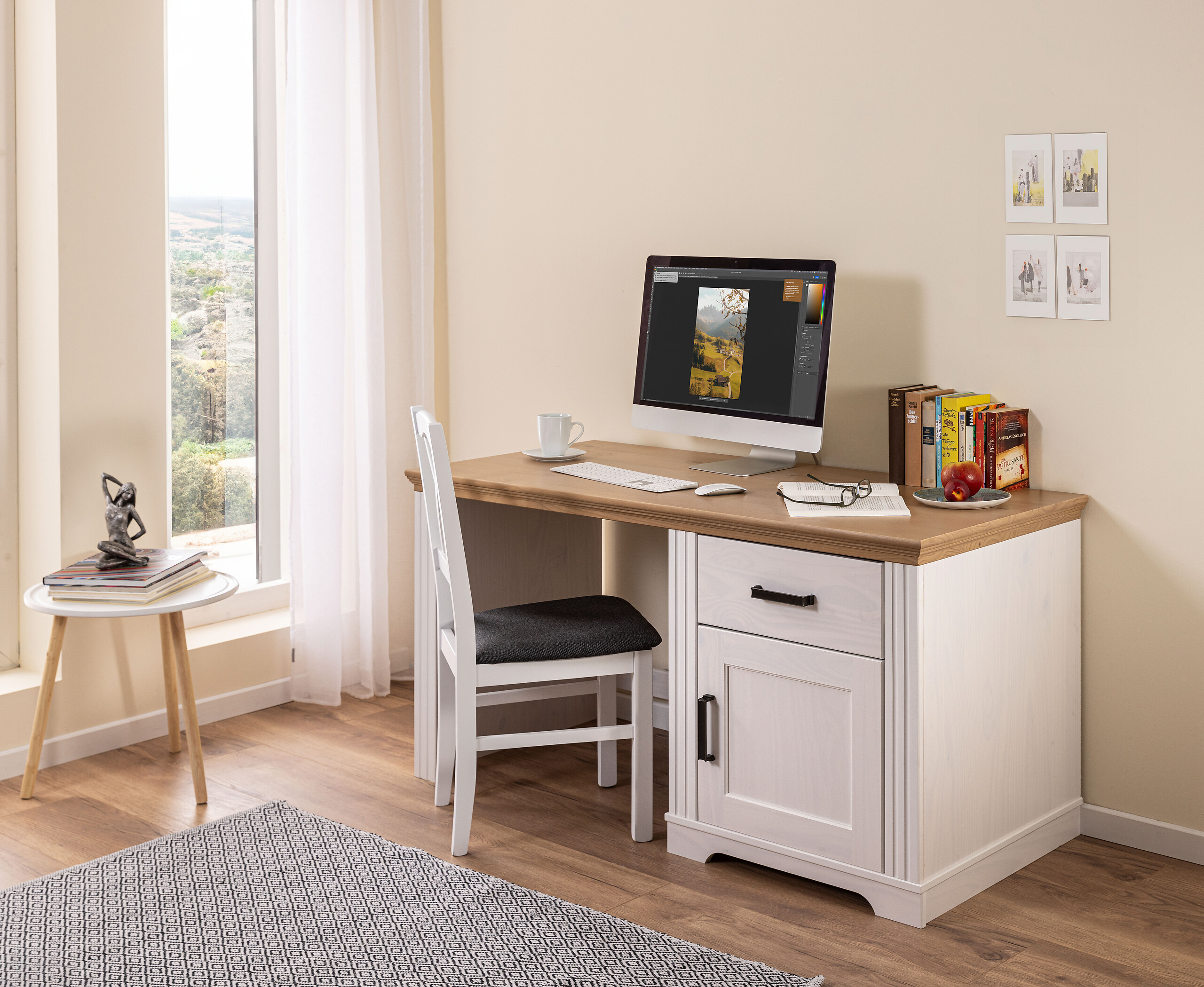 Schreibtisch Maluno weiß lackiert B/H/L: ca. 65x76x150 cm Schreibtisch Maluno weiß lackiert B/H/L: ca. 65x76x150 cm