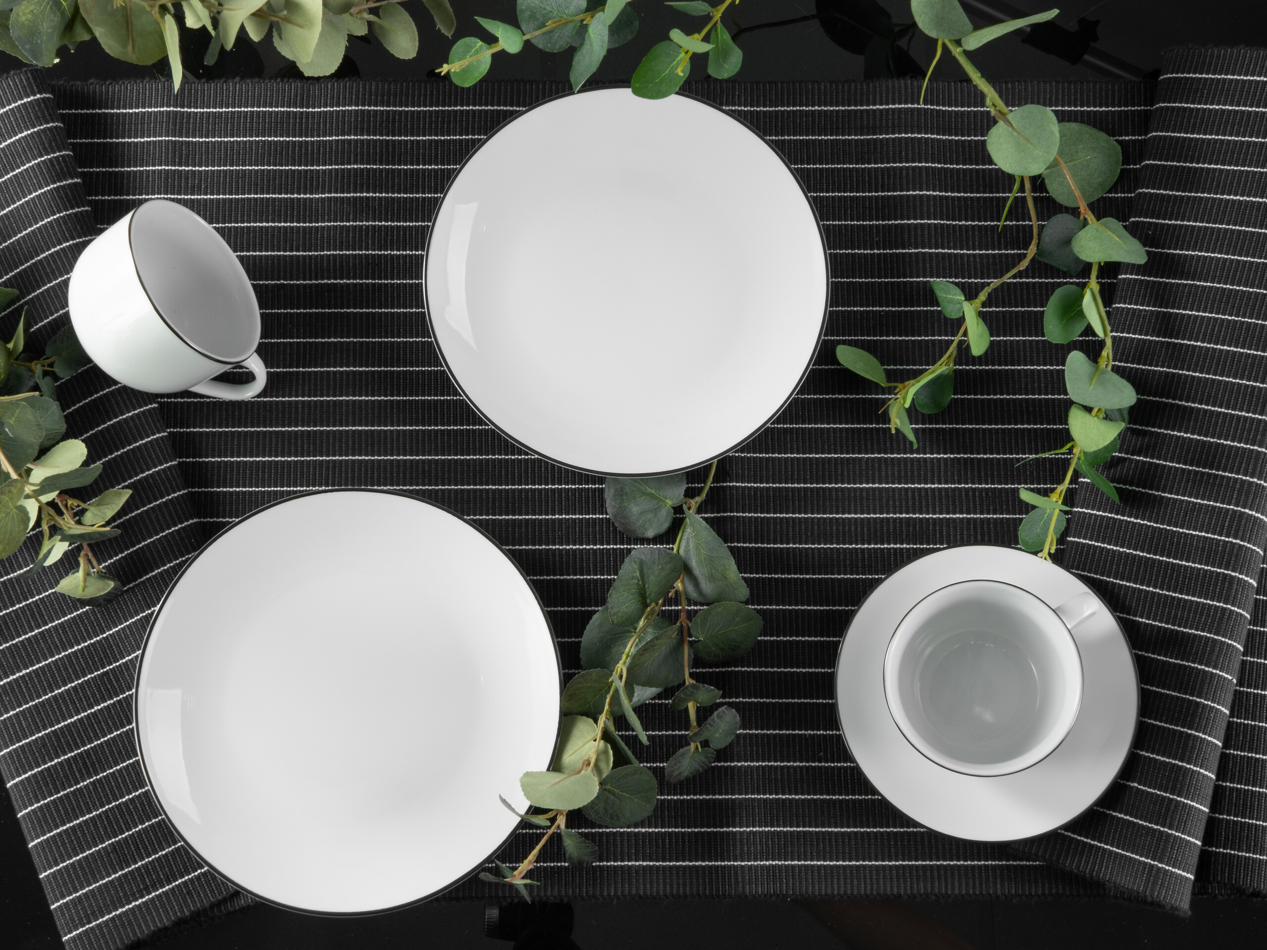 CreaTable Kaffeeservice Luna Black Line weiß Porzellan 18 tlg.