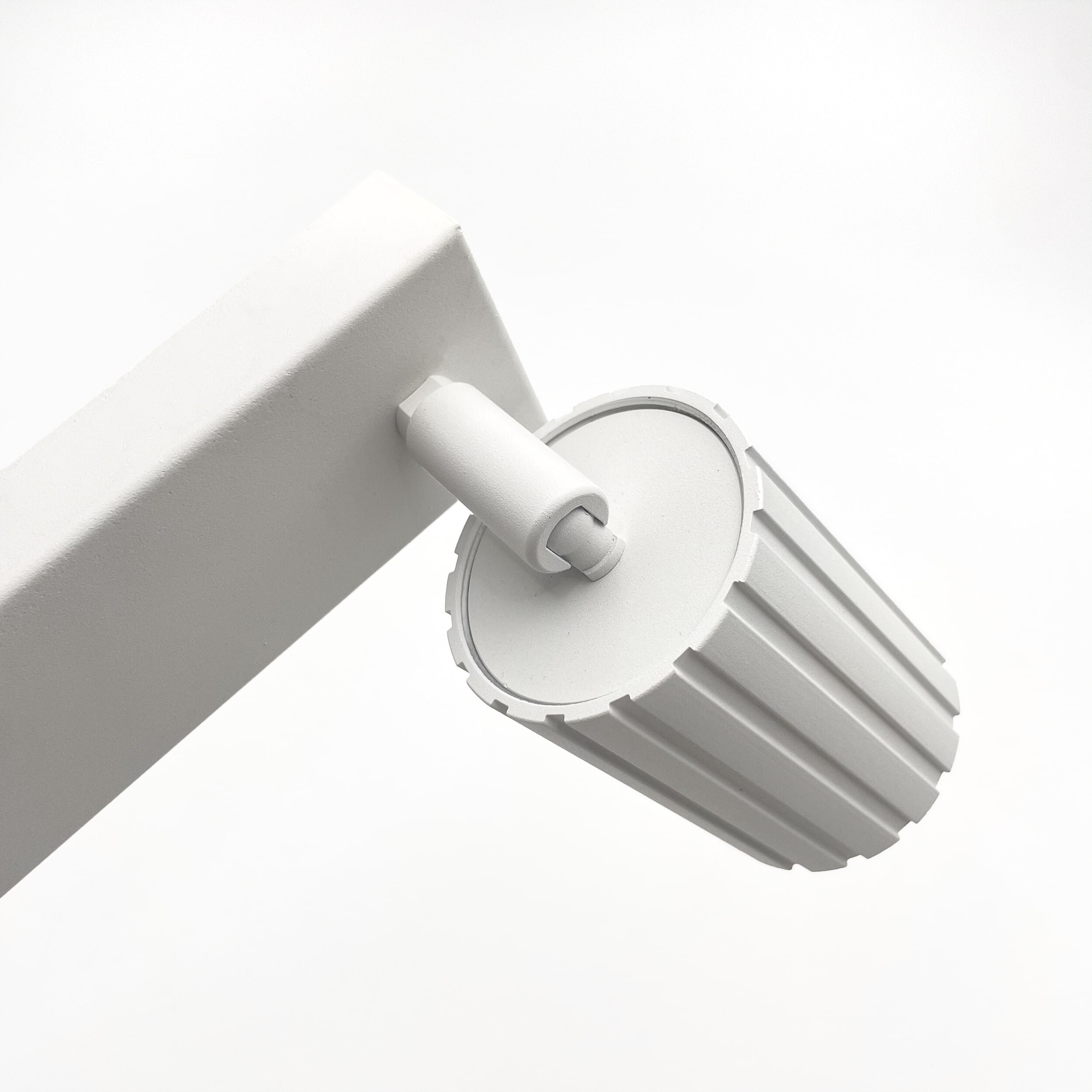 Lamkur Strahler Prisma weiß Stahl B/H/L: ca. 6,5x16,5x81 cm 4 Brennstellen