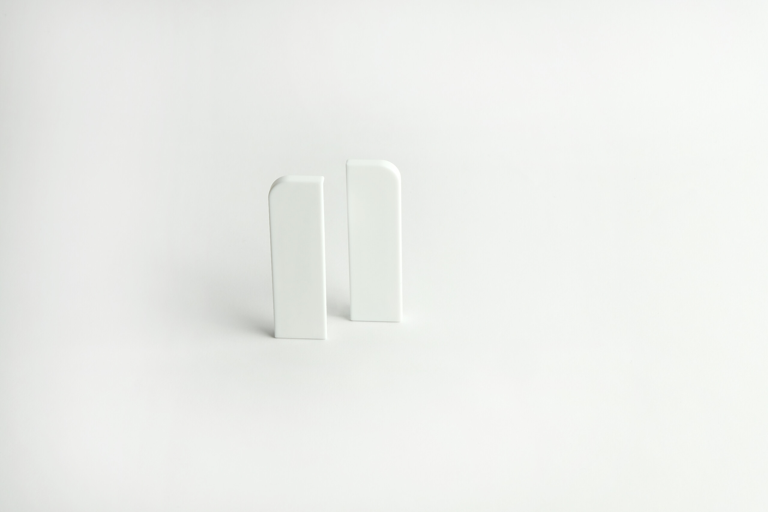 POCOline Endkappe weiß L/B/H: ca. 0,77x1,78x5,96 cm