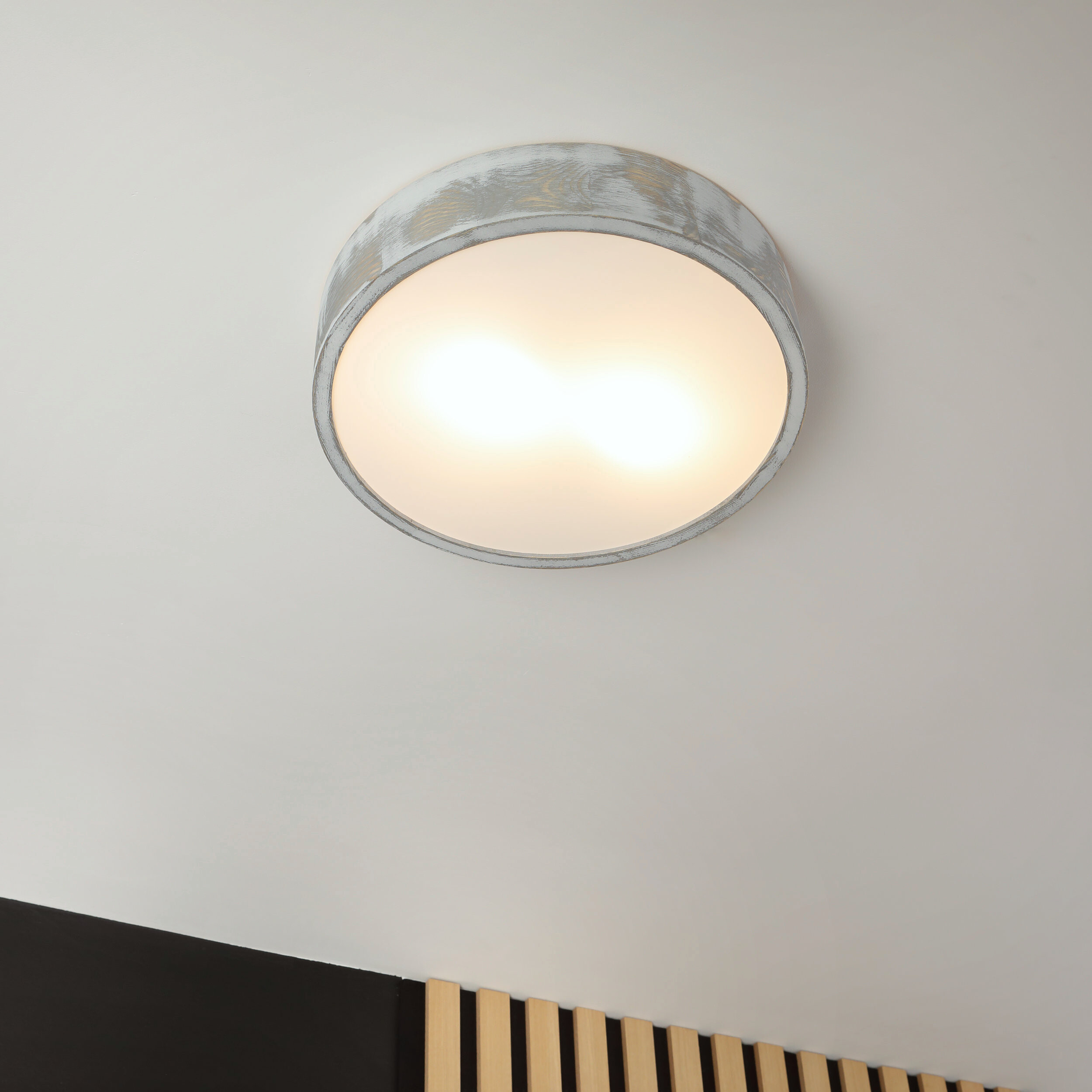 Lamkur Deckenleuchte hellbraun weiß Glas Holz B/H/L: ca. 38,5x12x38,5 cm 3 Brennstellen