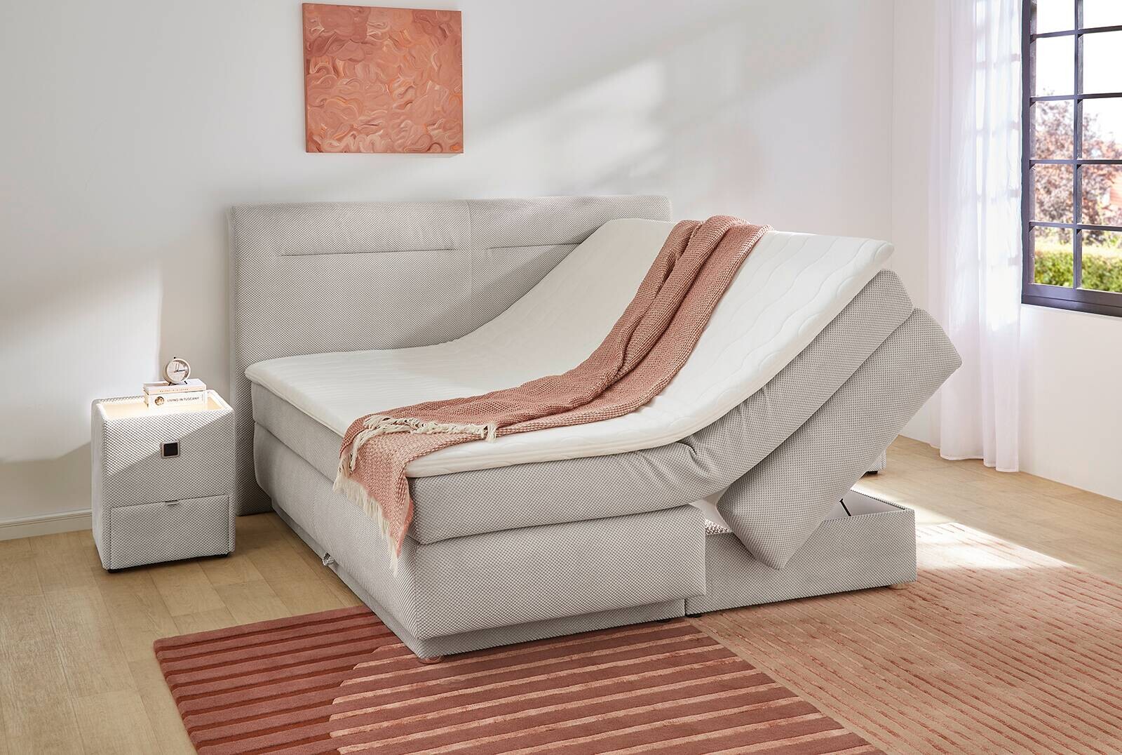 Boxspringbett hellgrau Liegefläche B/L: ca. 180x200 cm Boxspringbett hellgrau Liegefläche B/L: ca. 180x200 cm