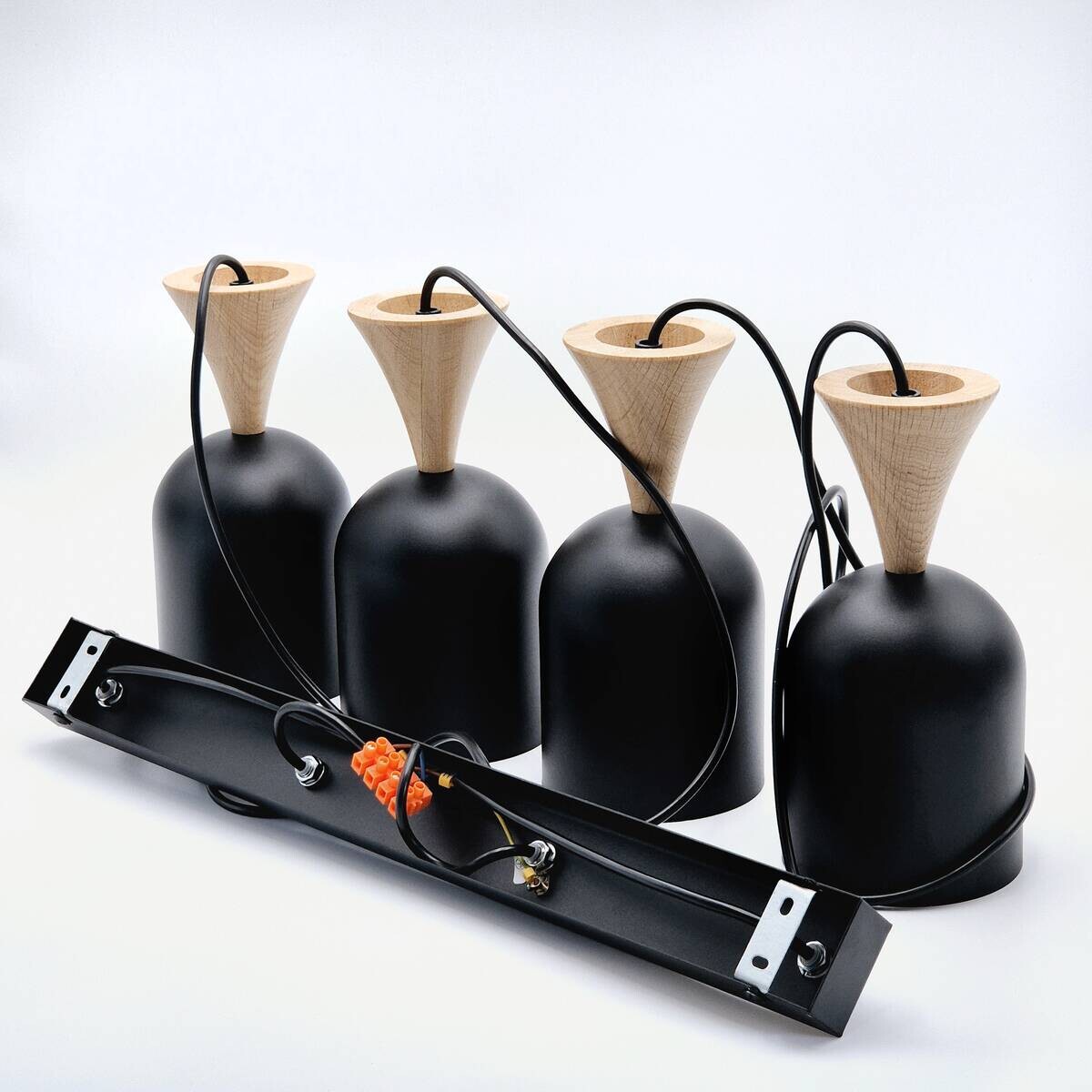 Lamkur Hängeleuchte Eiche schwarz Stahl Holz B/H/L: ca. 11x84x57 cm E27 4 Brennstellen