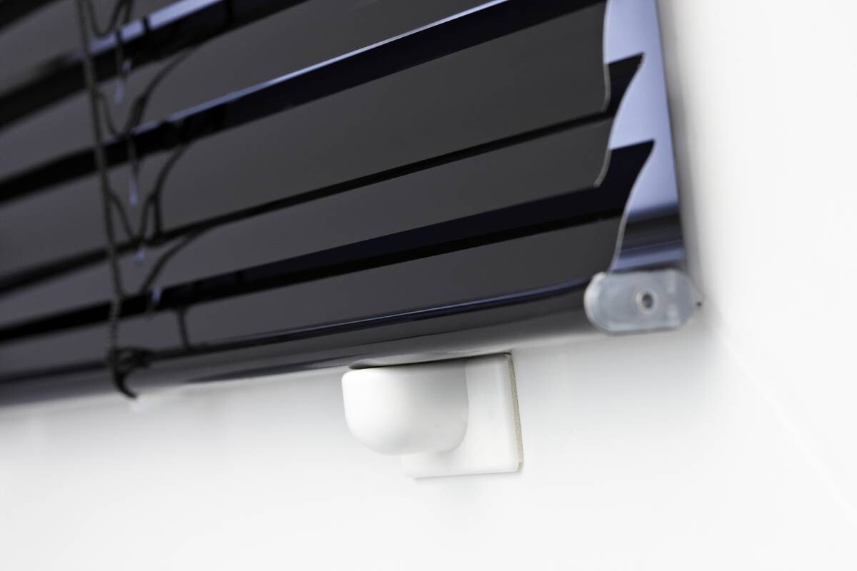 LICHTBLICK Magnethalter für Jalousie und Plissee weiß 2 Packstücke