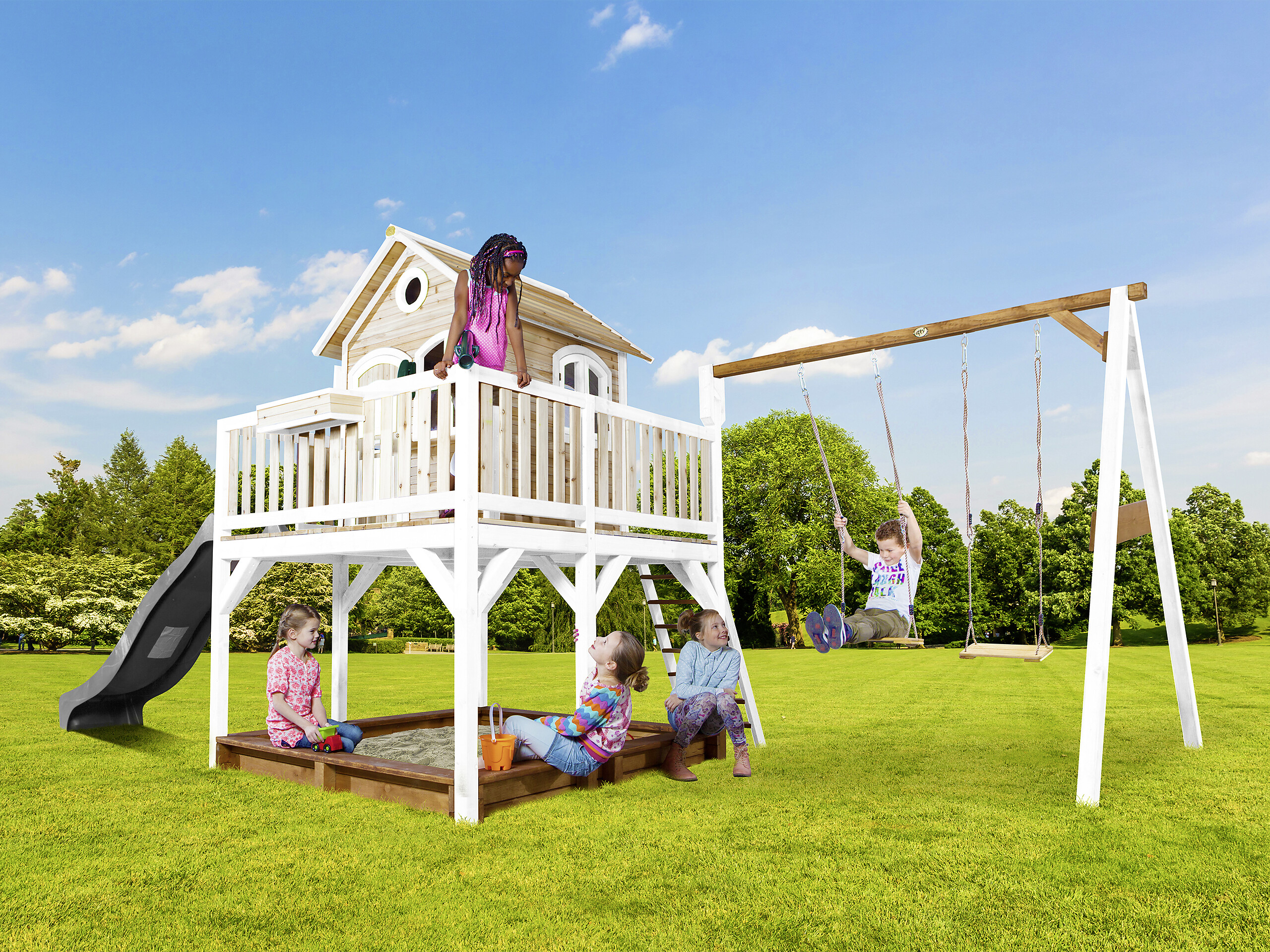 AXI Spielhaus Liam braun B/H/L: ca. 613x291x277 cm