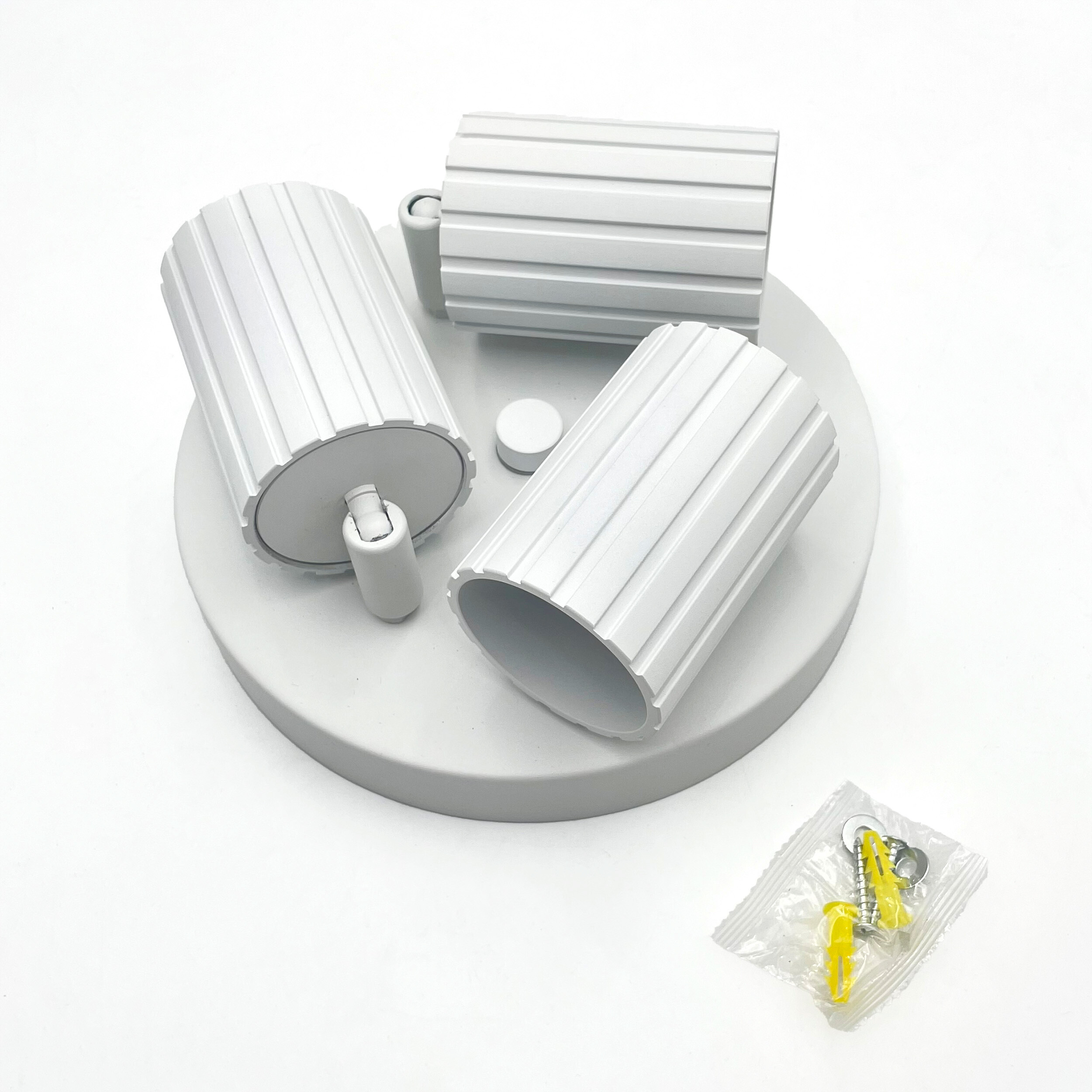 Lamkur Strahler Prisma weiß Stahl B/H/L: ca. 18x19,5x18 cm 3 Brennstellen Lamkur Strahler Prisma weiß Stahl B/H/L: ca. 18x19,5x18 cm 3 Brennstellen