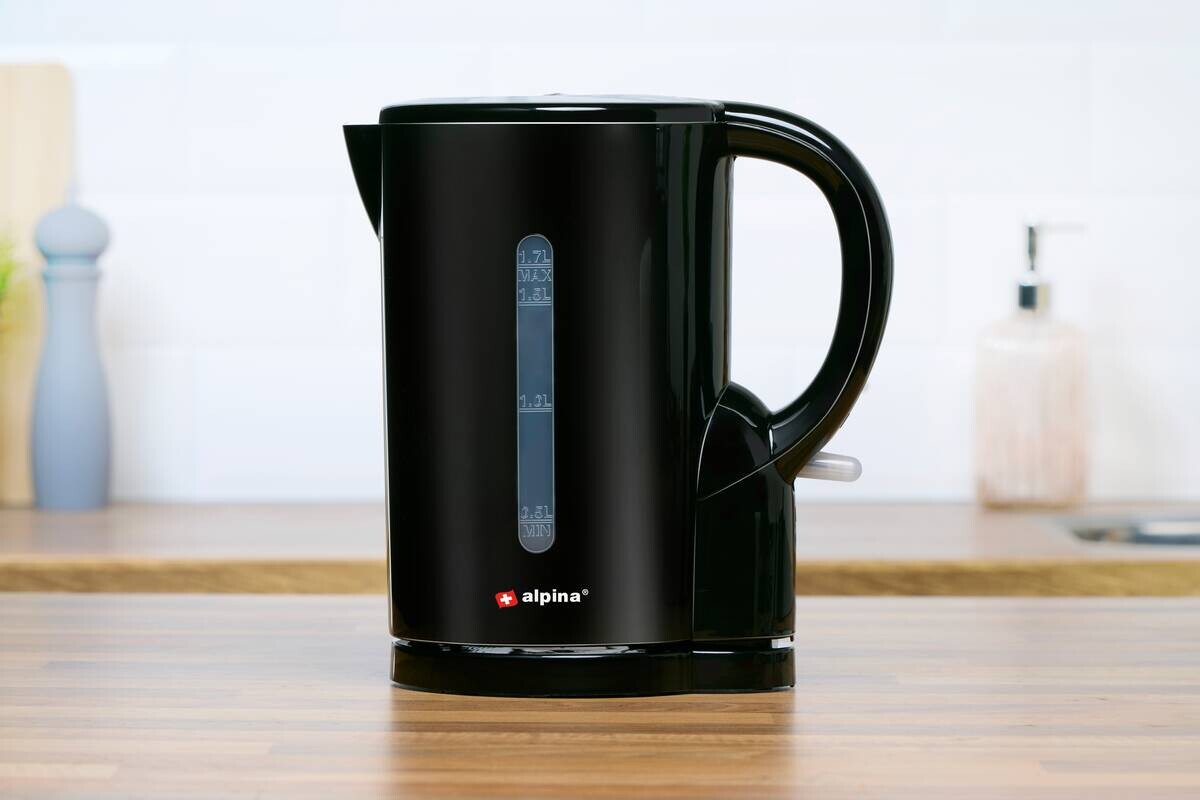 Wasserkocher schwarz Kunststoff B/H/L: ca. 17,1x20,8x17,1 cm ca. 1,7 l