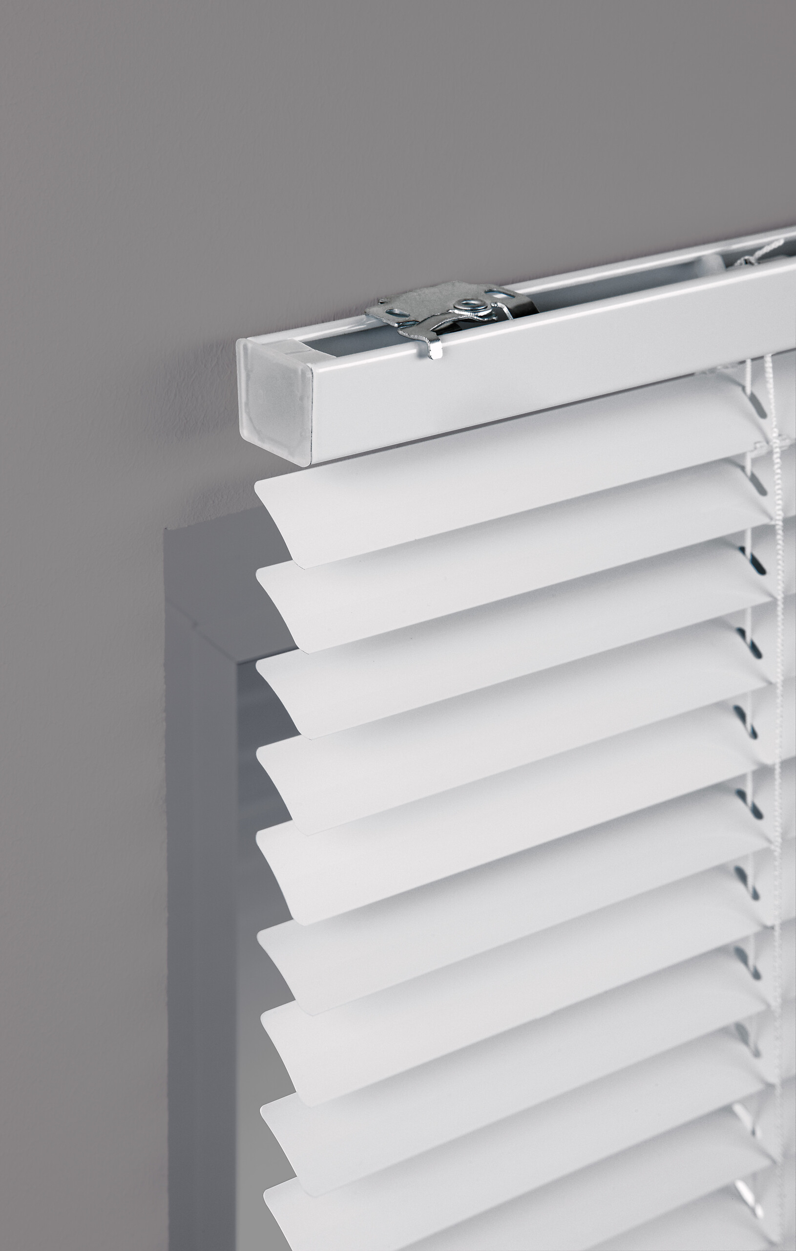 Alu-Jalousie weiß B/L: ca. 60x175 cm