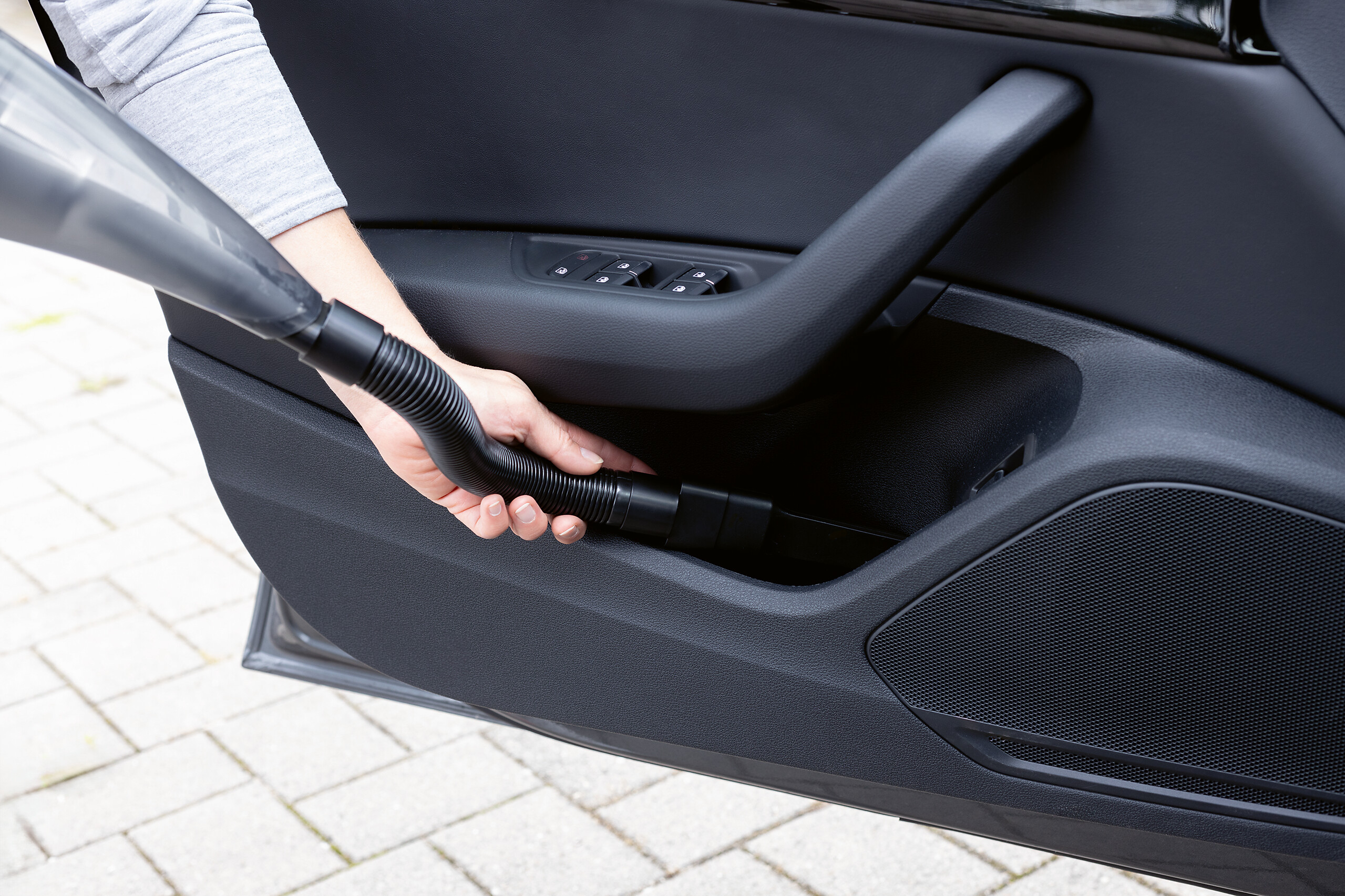 CLEANmaxx Akku-Handstaubsauger rot schwarz B/H/L: ca. 10x12x37 cm