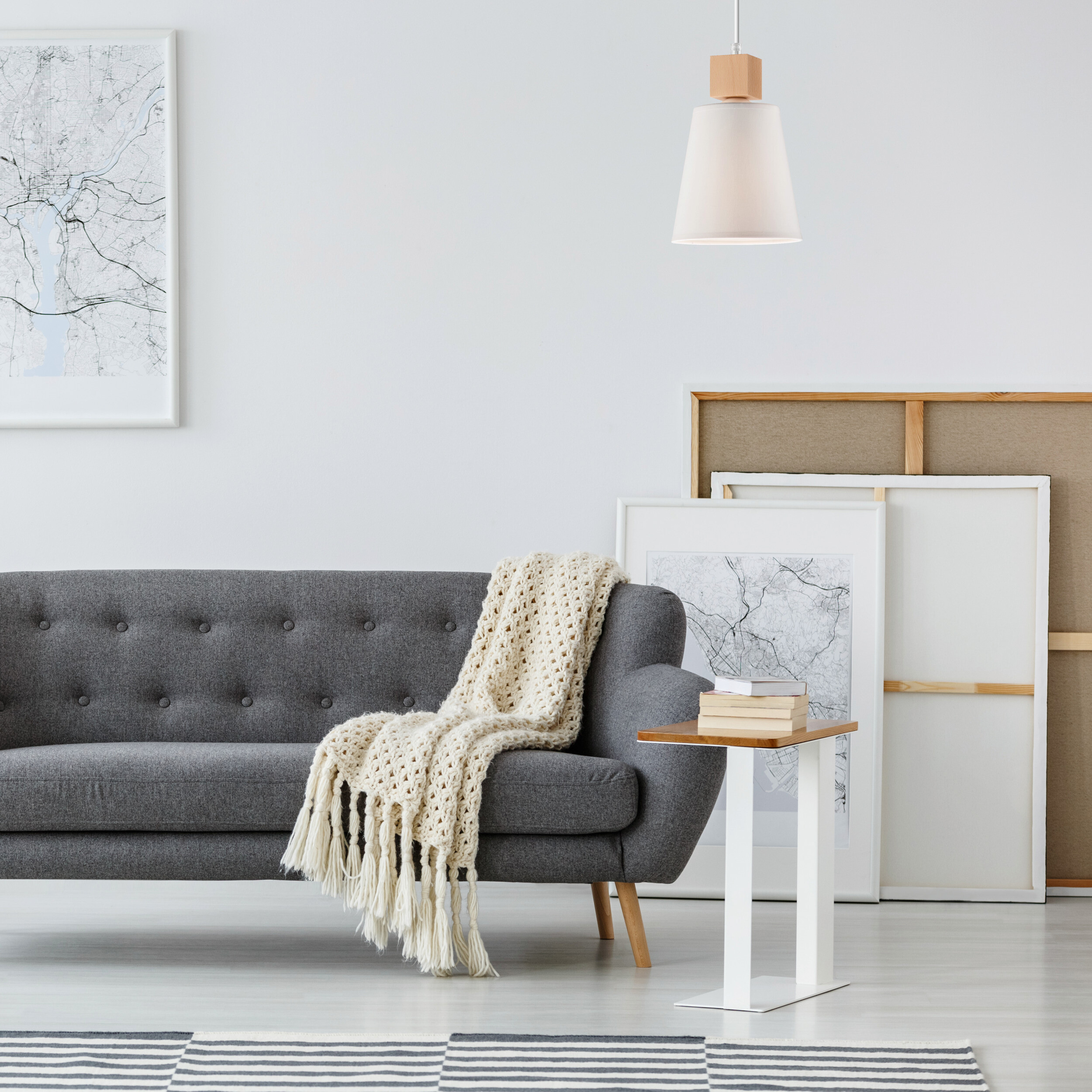 Lamkur Hängeleuchte weiß Stahl Holz B/H/L: ca. 31x17x31 cm E27 1 Brennstellen