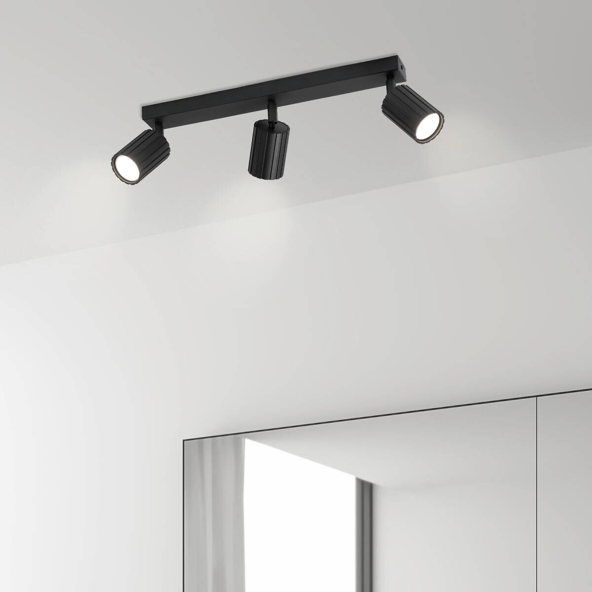 Lamkur Strahler Prisma schwarz Stahl B/H/L: ca. 6,5x16,5x45 cm 3 Brennstellen