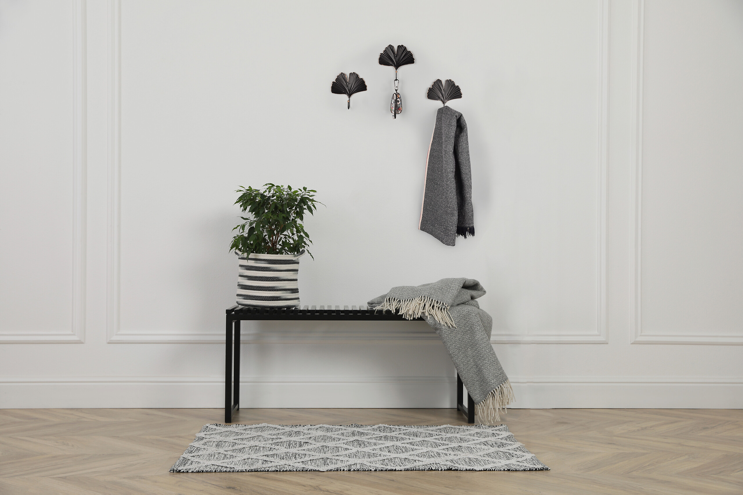 Garderobenhaken Merle schwarz gold Optik Metall B/H/T: ca. 15x15x4 cm