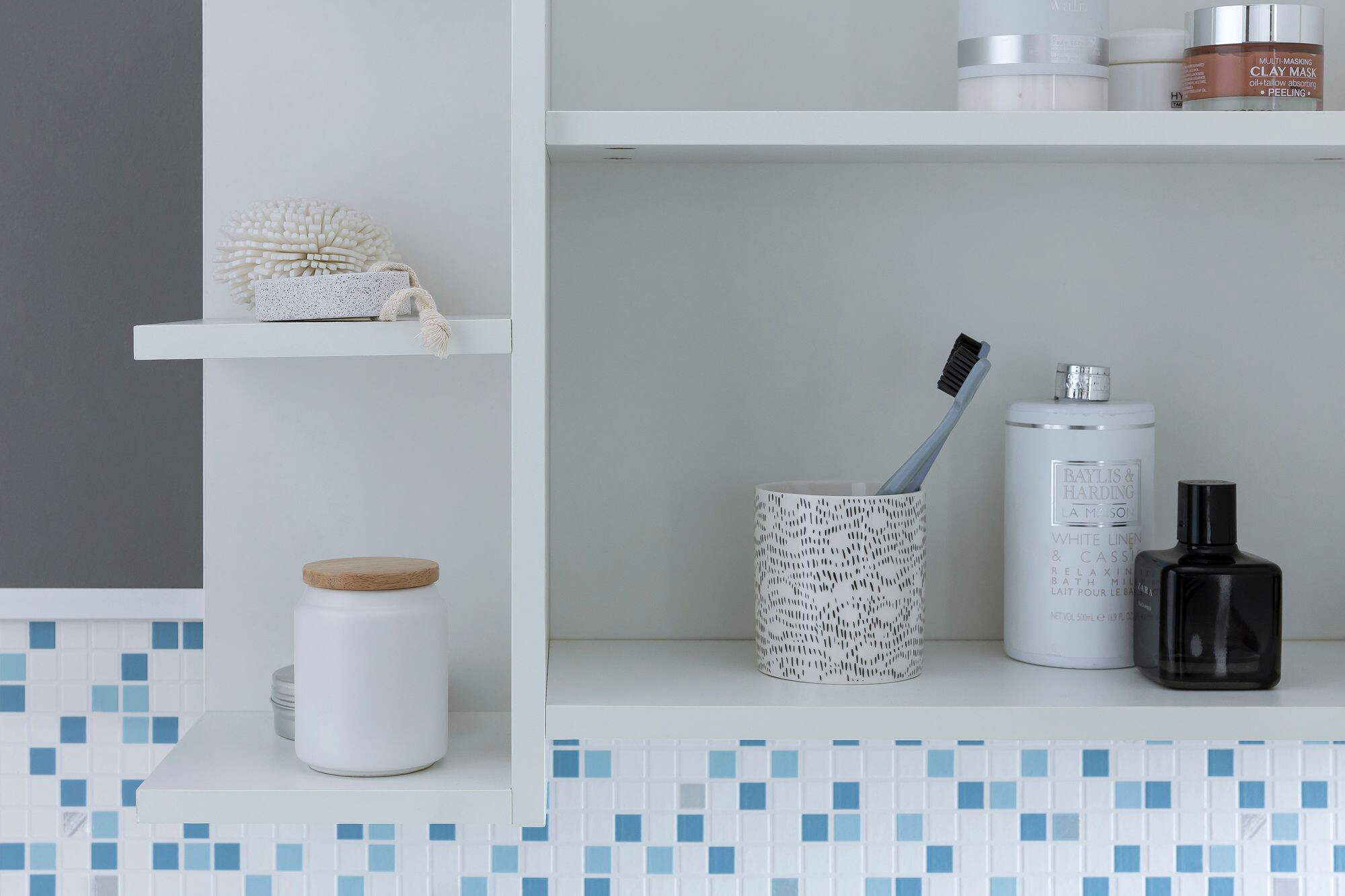 Hängeschrank weiß Spanplatte B/H/T: ca. 80x64x20 cm