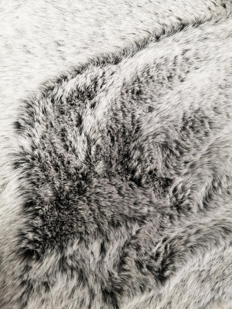 Fellimitat Maya Silbergrau B/L: ca. 120x160 cm