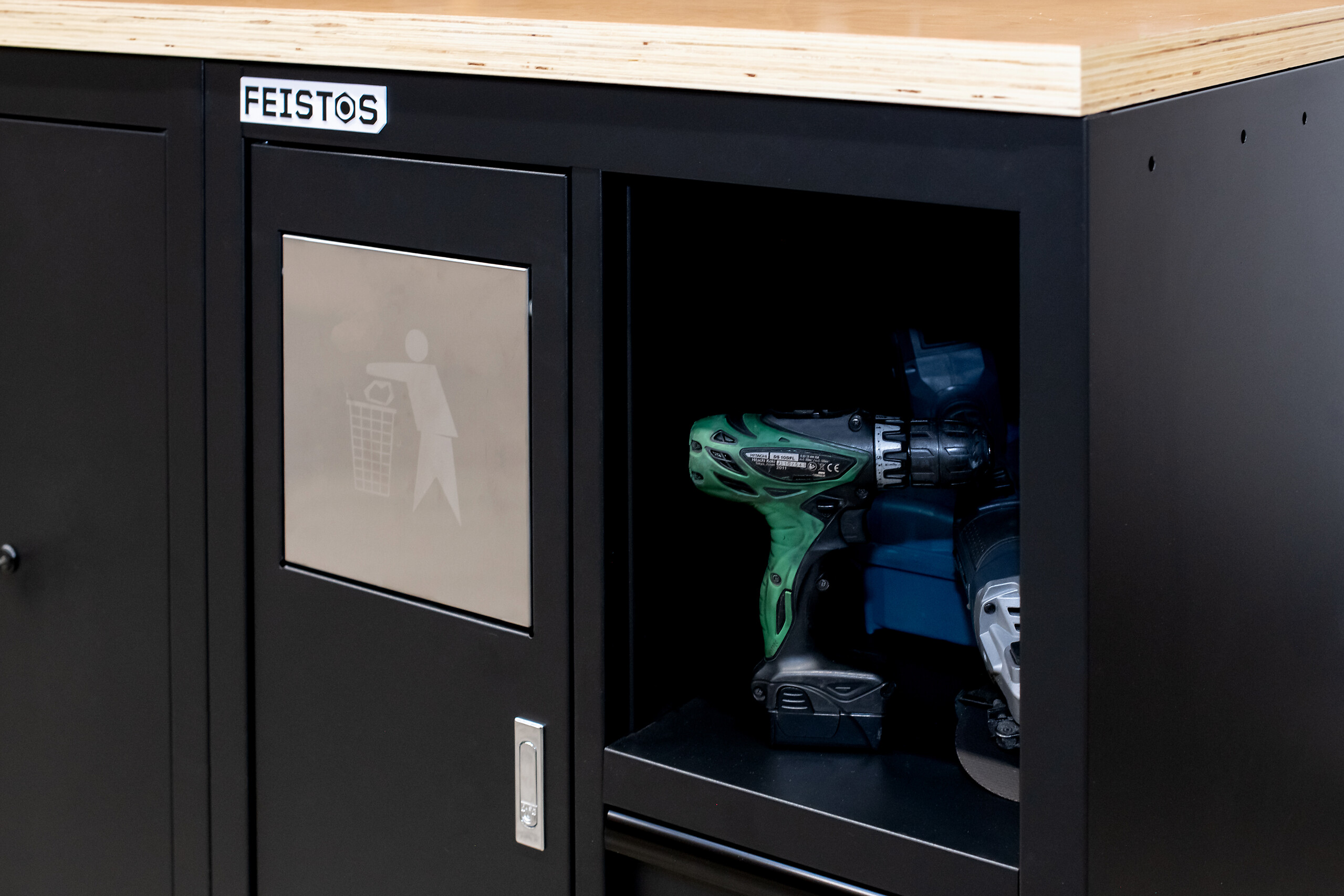 Werkzeugschrank EOS Blackline schwarz B/H/L: ca. 204x200x61 cm