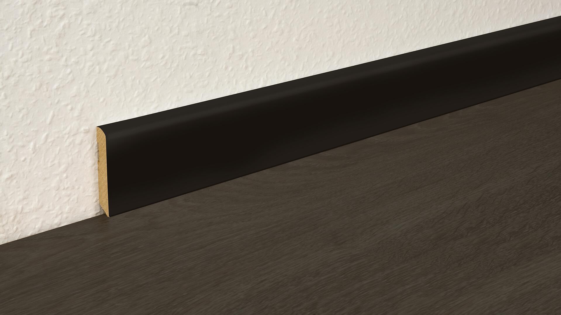 Sockelleiste L/B/H: ca. 250x1x5,8 cm pro Stück