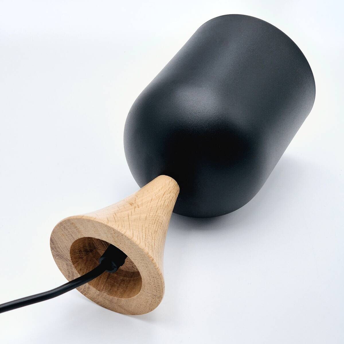 Lamkur Hängeleuchte schwarz Eiche Stahl Holz B/H/L: ca. 11x102x11 cm E27 1 Brennstellen