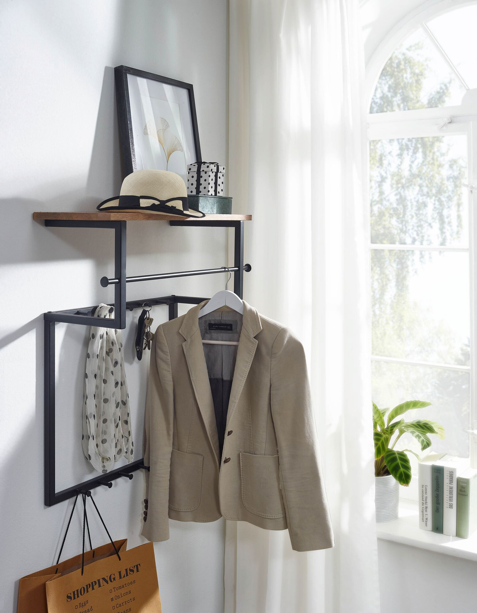 Garderobe natur schwarz pulverbeschichtet B/H/T: ca. 60x76x26 cm