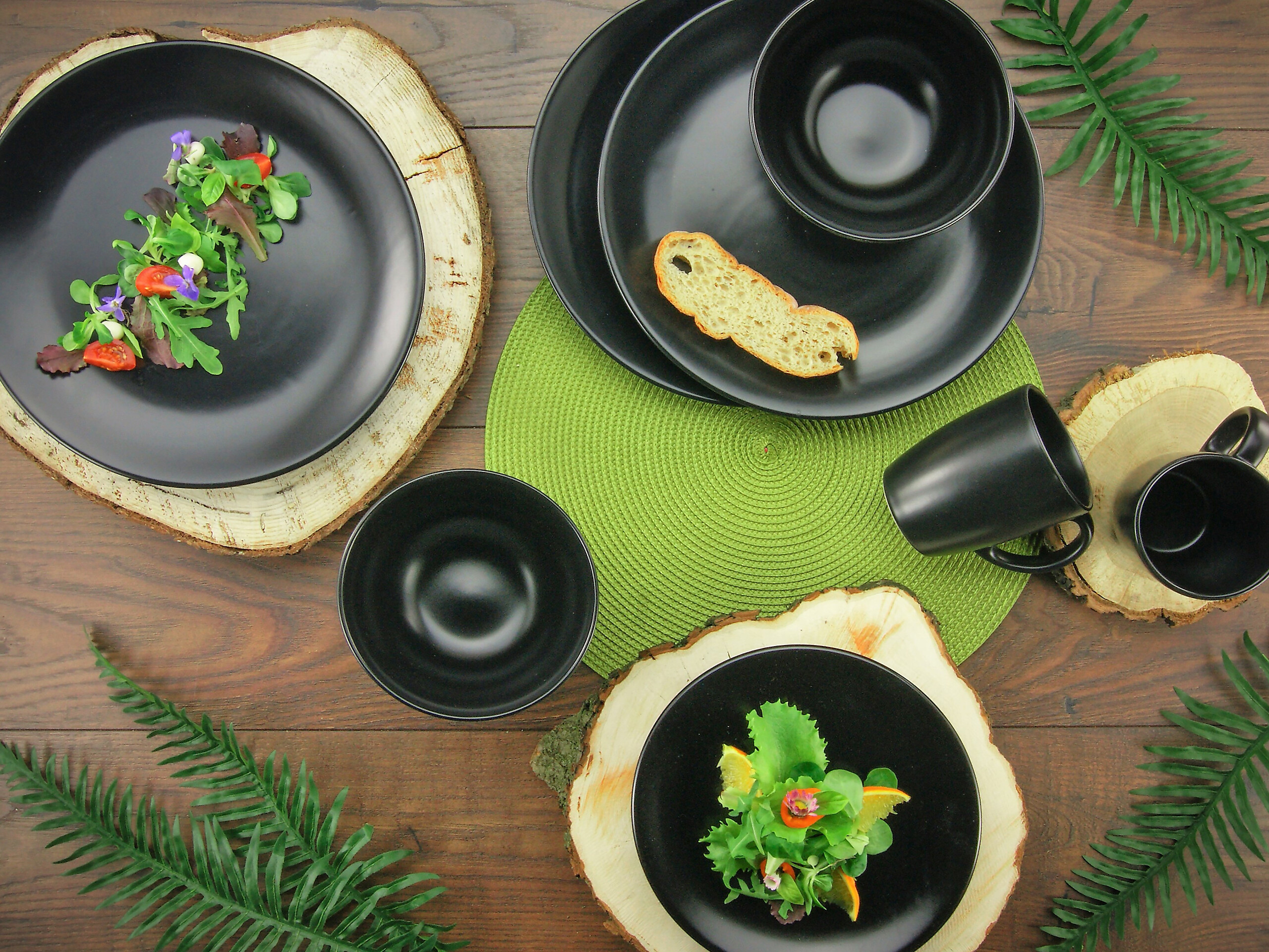 CreaTable Kombiservice Black Matt schwarz Steinzeug 16 tlg. CreaTable Kombiservice Black Matt schwarz Steinzeug 16 tlg.