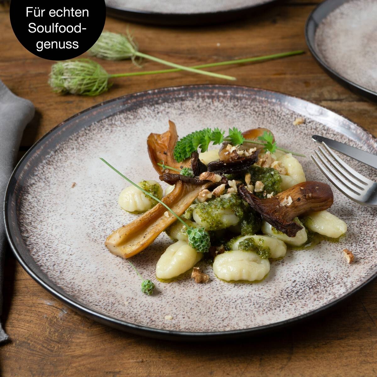 Moritz & Moritz Essteller flach beige Porzellan D: ca. 27 cm