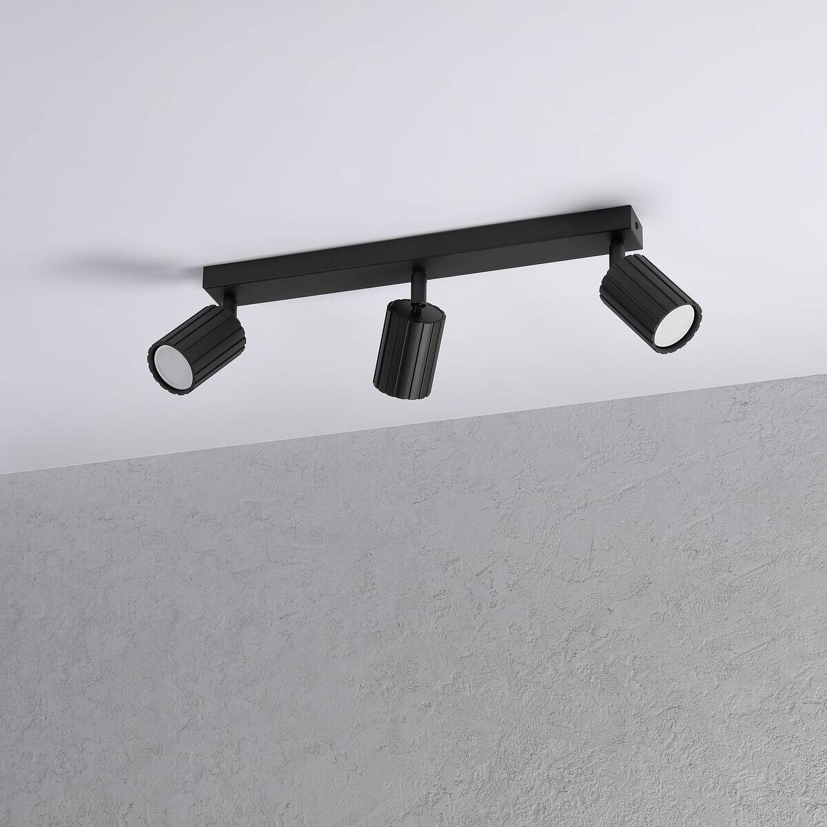 Lamkur Strahler Prisma schwarz Stahl B/H/L: ca. 6,5x16,5x45 cm 3 Brennstellen