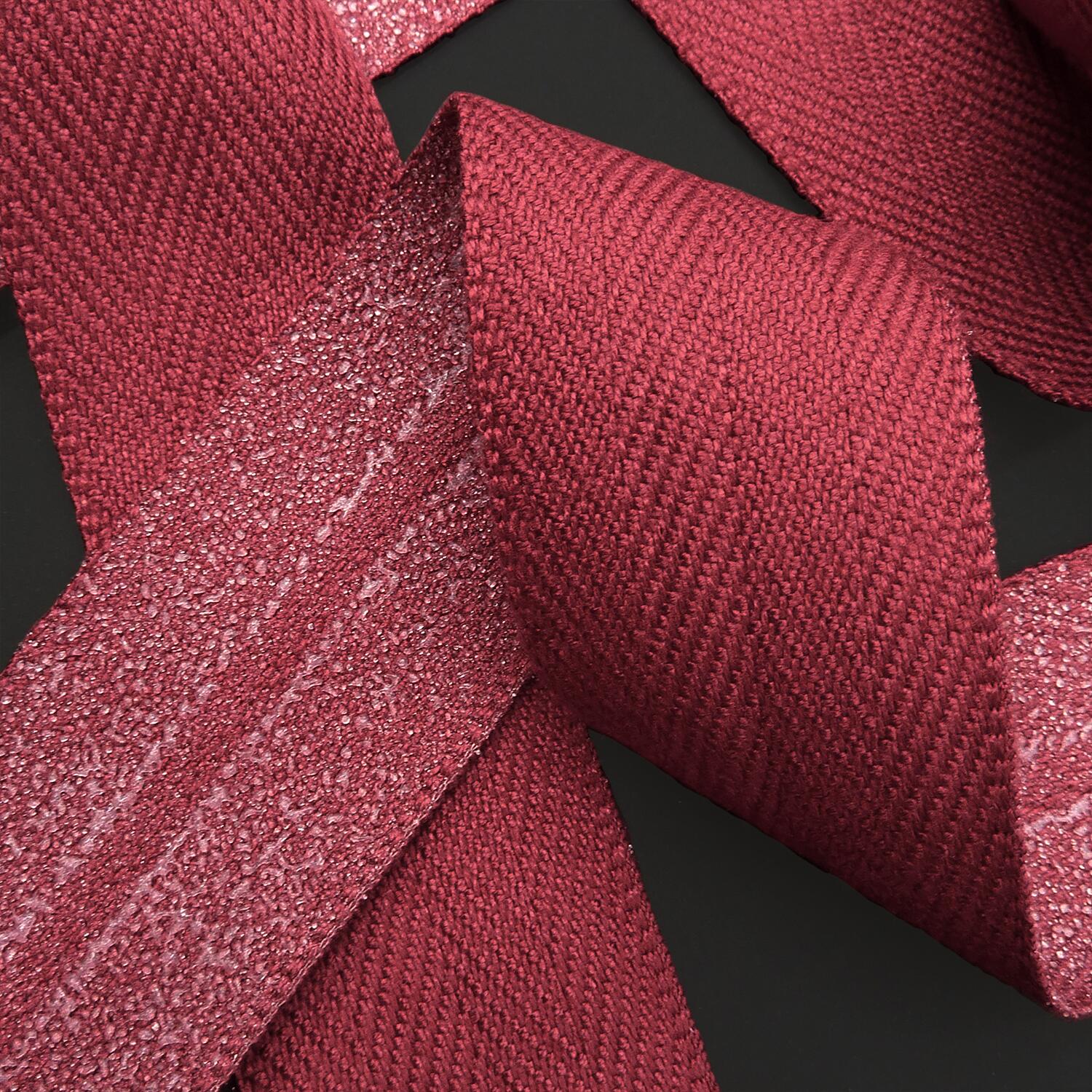 Teppicheinfassband rot B: ca. 4,3 cm