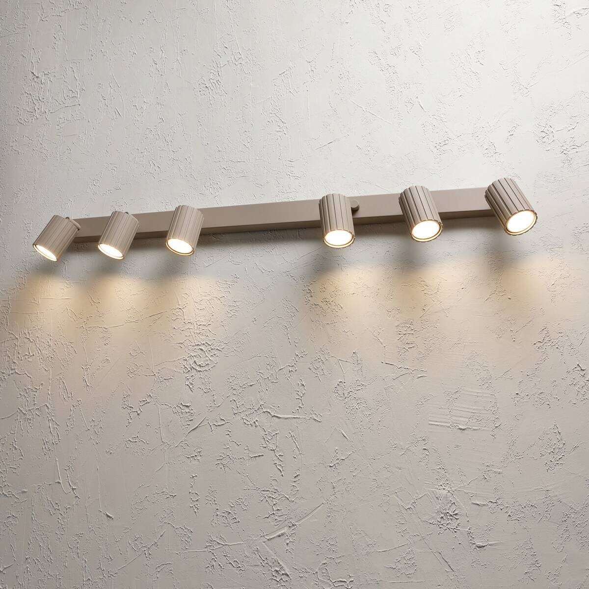 Lamkur Strahler Prisma beige Stahl B/H/L: ca. 6,5x16,5x117 cm 6 Brennstellen