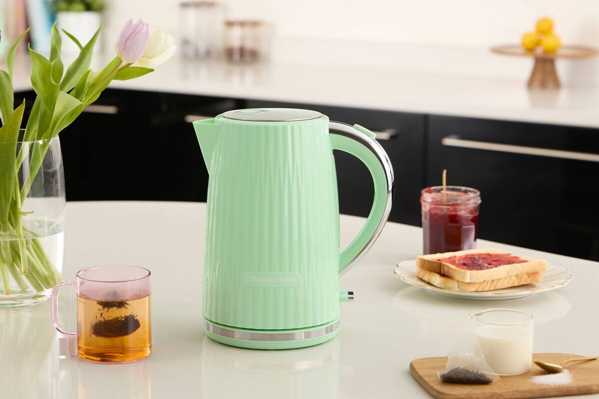 Russell Hobbs Wasserkocher 27364-70 mint Kunststoff B/H/L: ca. 22,5x25,2x15,6 cm ca. 1,7 l