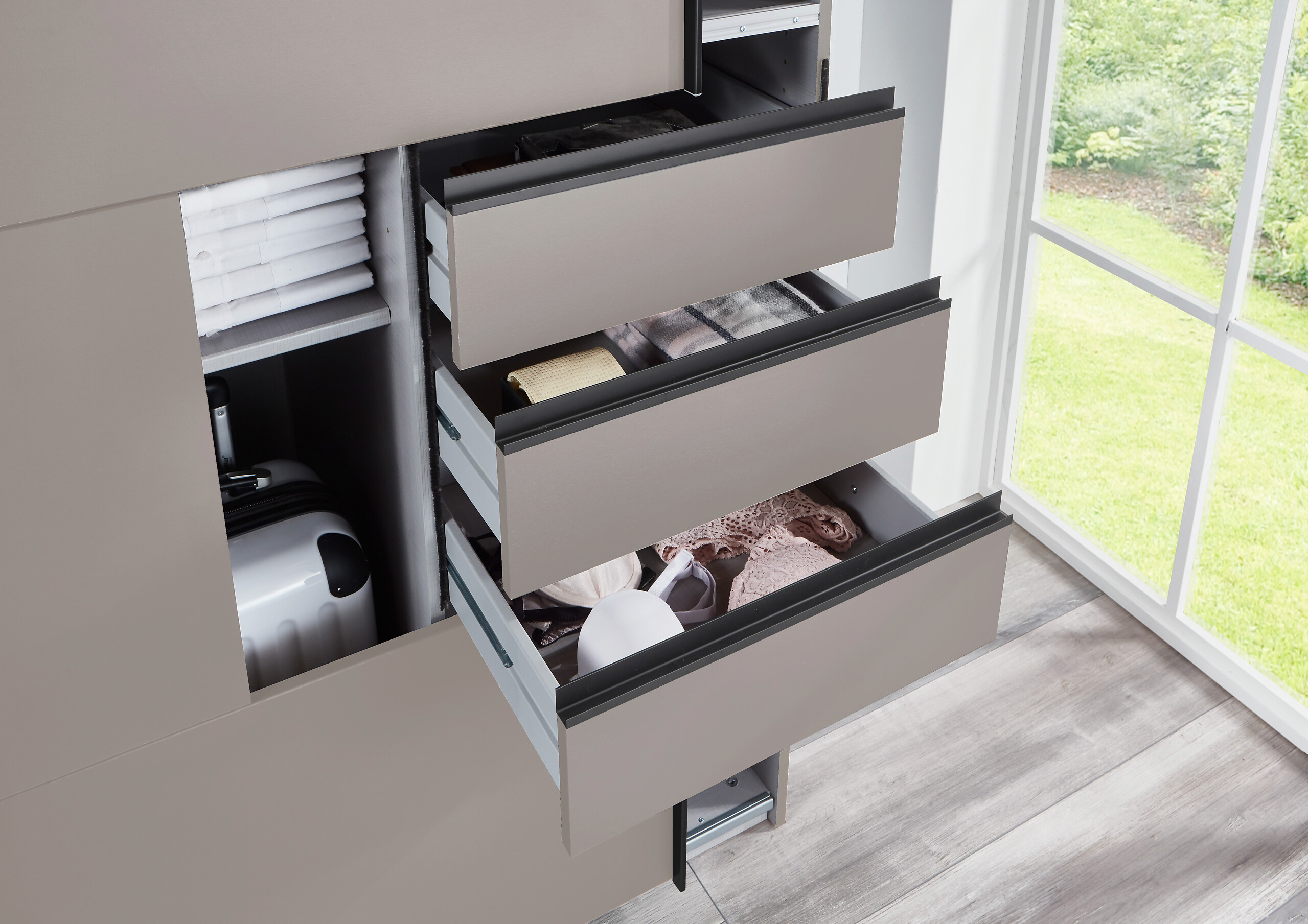 Schwebetürenschrank Saigon Sahara grau B/H/T: ca. 225x208x64 cm Schwebetürenschrank Saigon Sahara grau B/H/T: ca. 225x208x64 cm