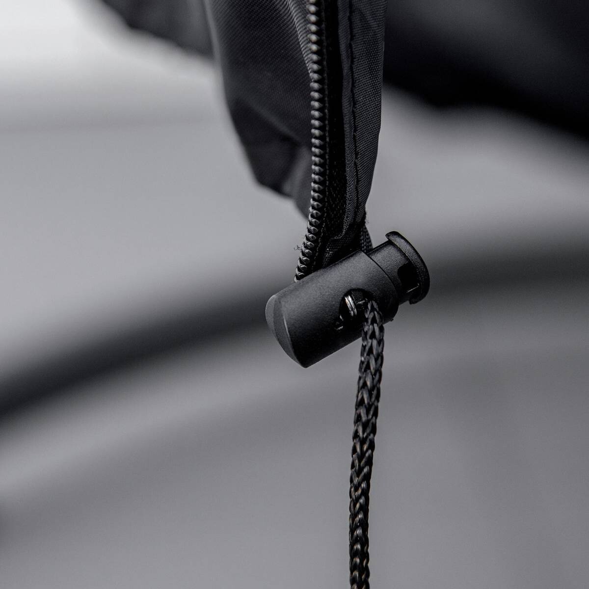 Outsunny Schutzhülle mit Tasche schwarz Kunststoff H/D: ca. 190x115 cm