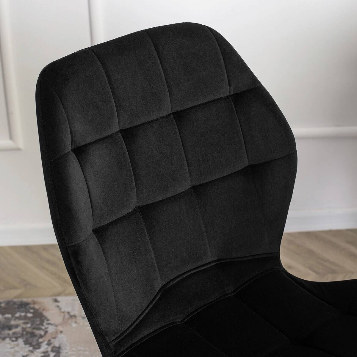 Stuhl LUCKY schwarz Velourstoff B/H/T: ca. 47x86x58 cm