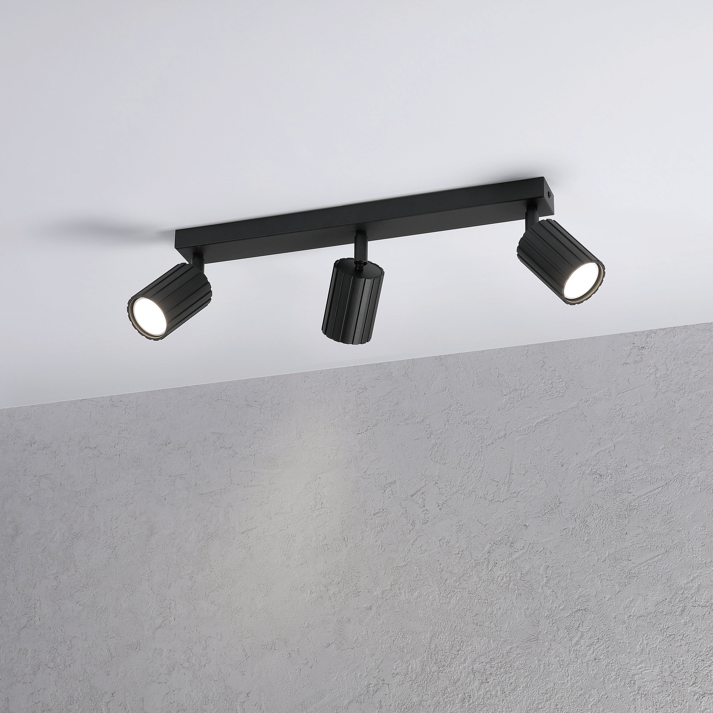 Lamkur Strahler Prisma schwarz Stahl B/H/L: ca. 6,5x16,5x45 cm 3 Brennstellen