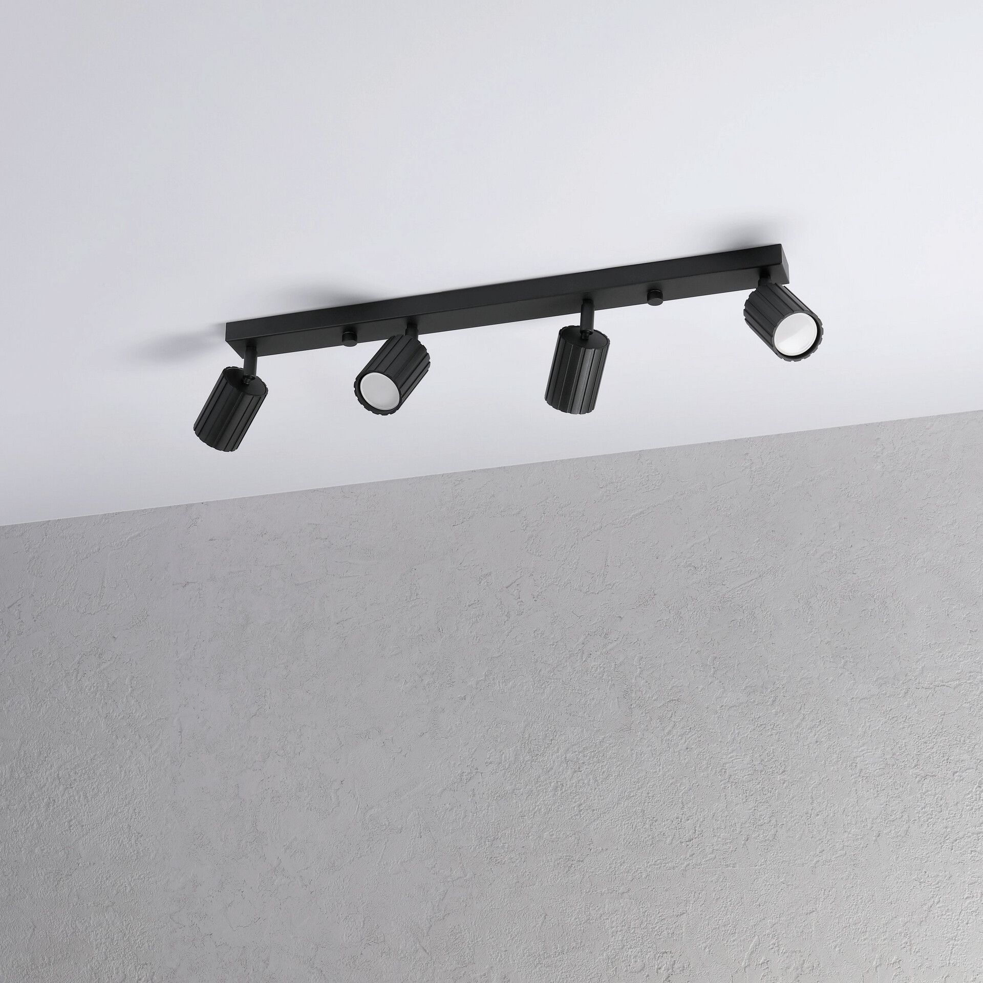 Lamkur Strahler Prisma schwarz Stahl B/H/L: ca. 6,5x16,5x81 cm 4 Brennstellen