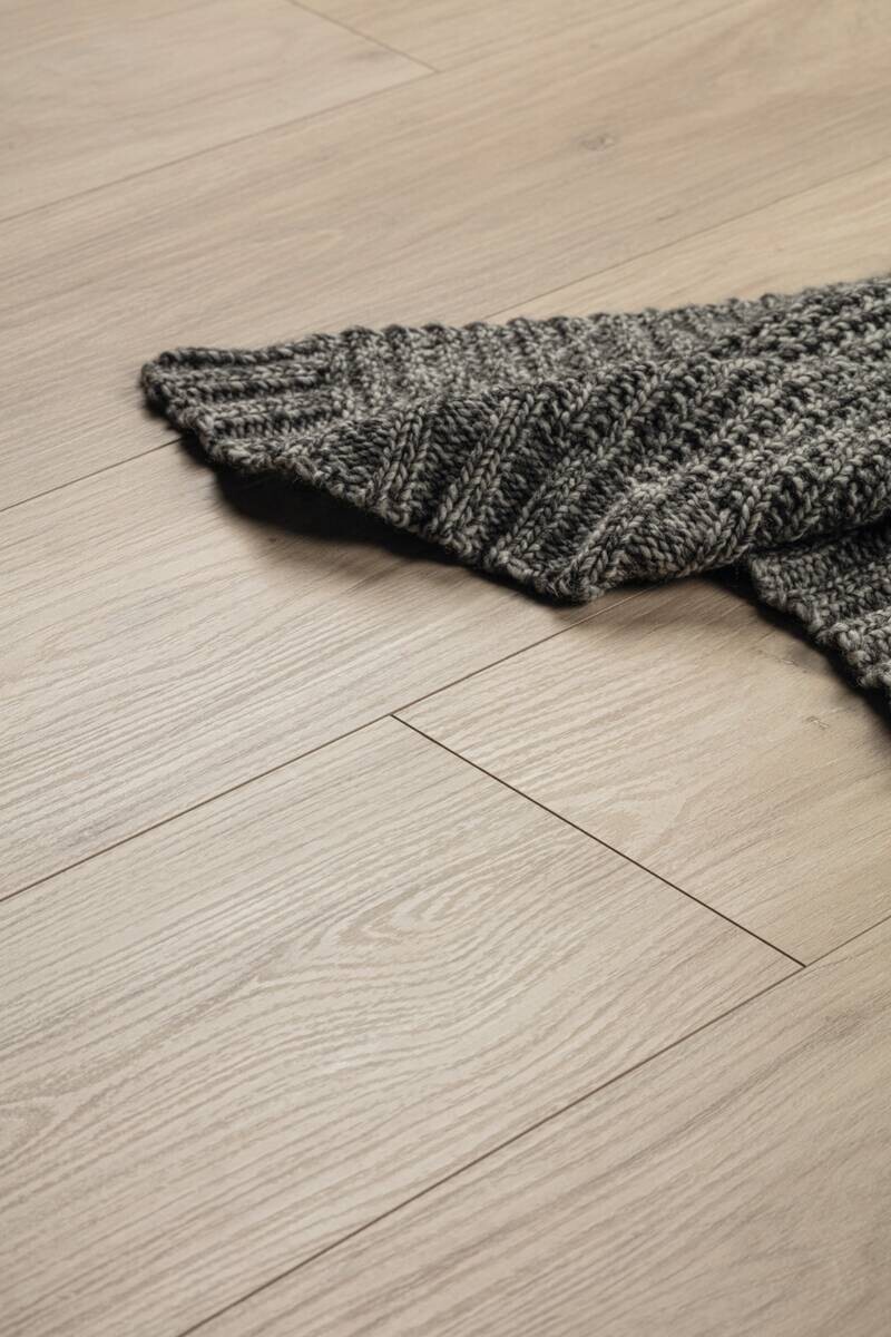 Laminatboden Hickory ca. 2,967m² im Paket  B/L: ca. 19,5x138,3 cm pro Paket