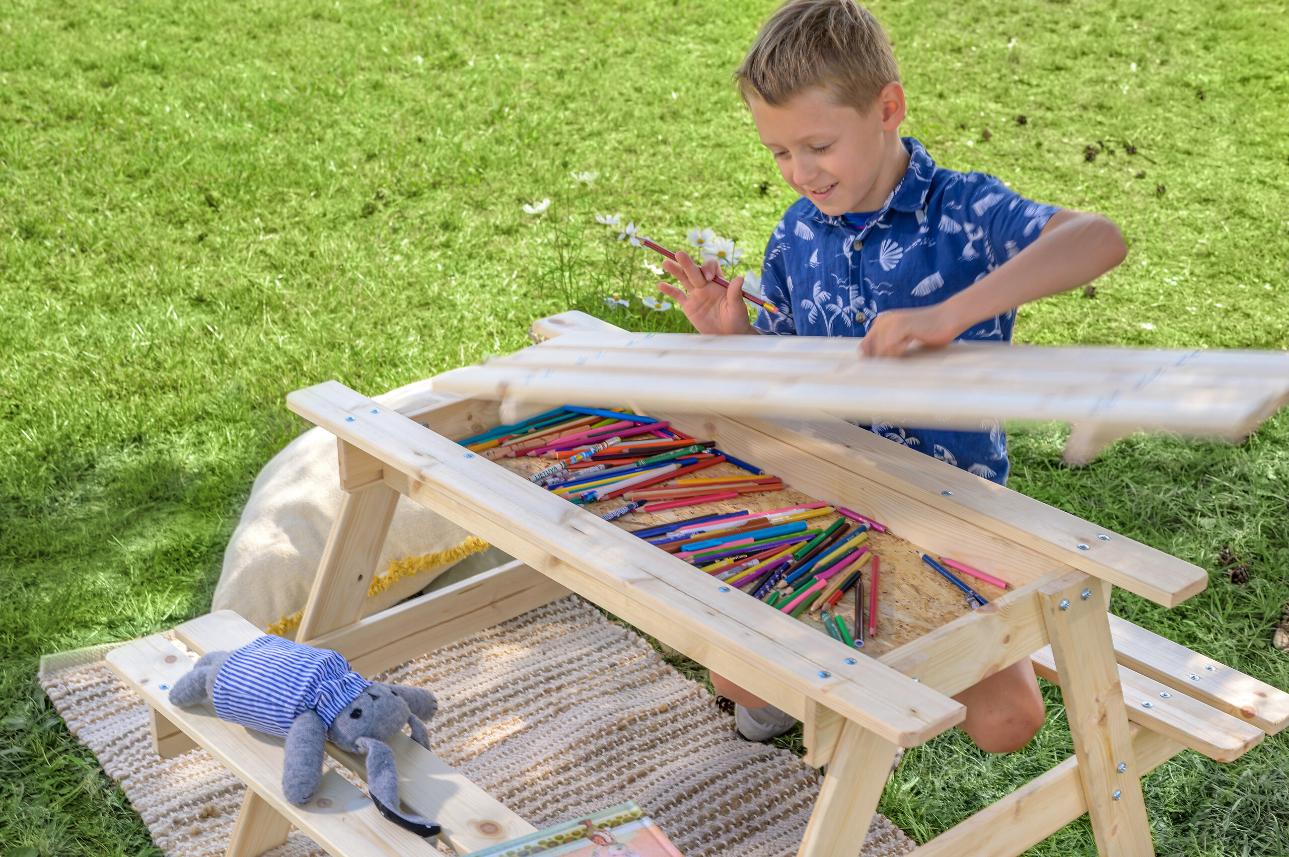 Timbela Kindersitzgarnitur M010 natur Holz B/H/L: ca. 90x50x90 cm