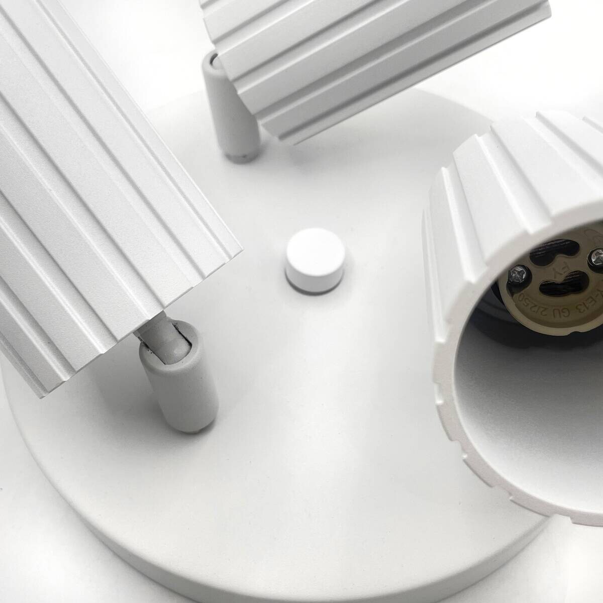 Lamkur Strahler Prisma weiß Stahl B/H/L: ca. 18x19,5x18 cm 3 Brennstellen