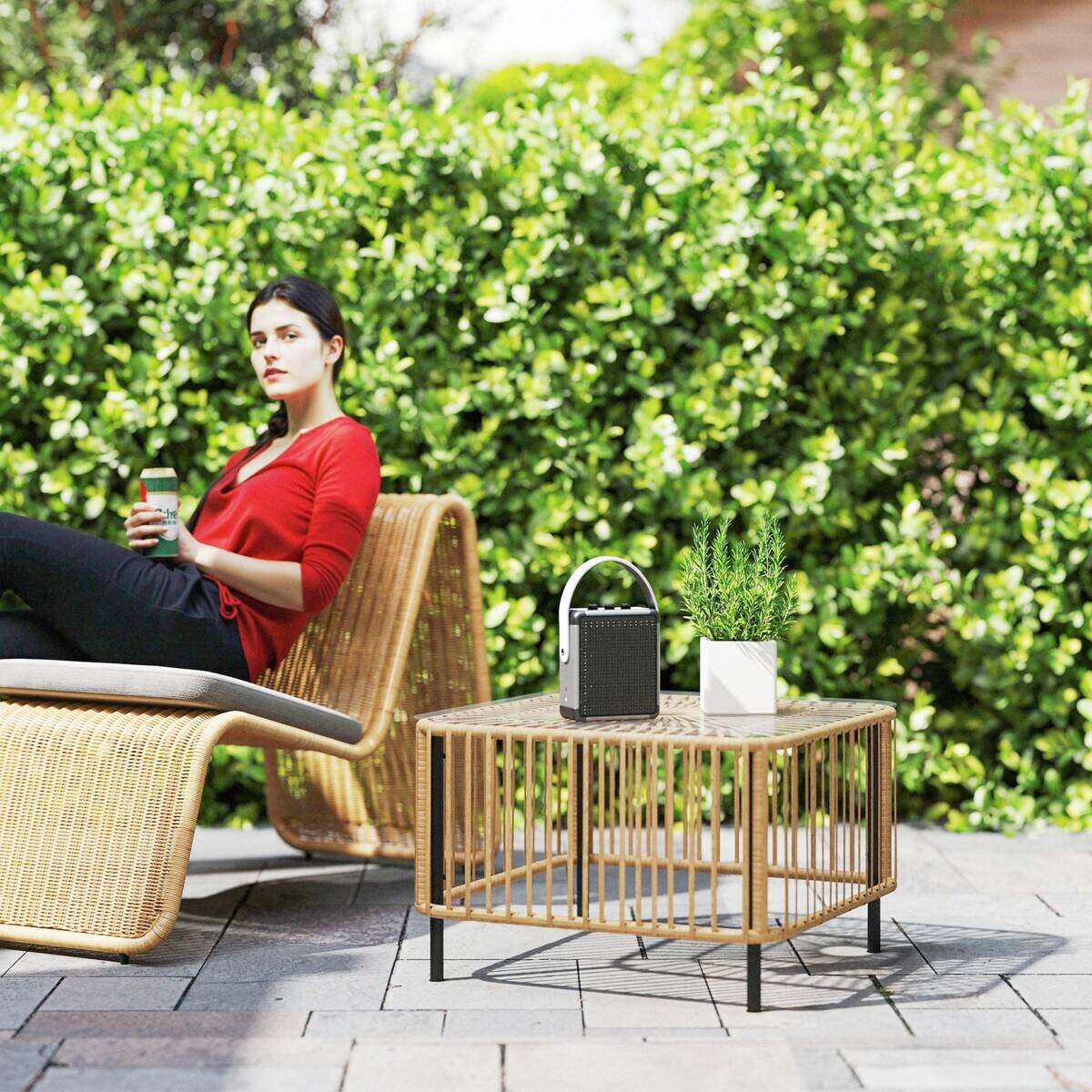 Outsunny Rattan-Gartentisch Holzoptik Polyethylen B/H/L: ca. 65x43x65 cm