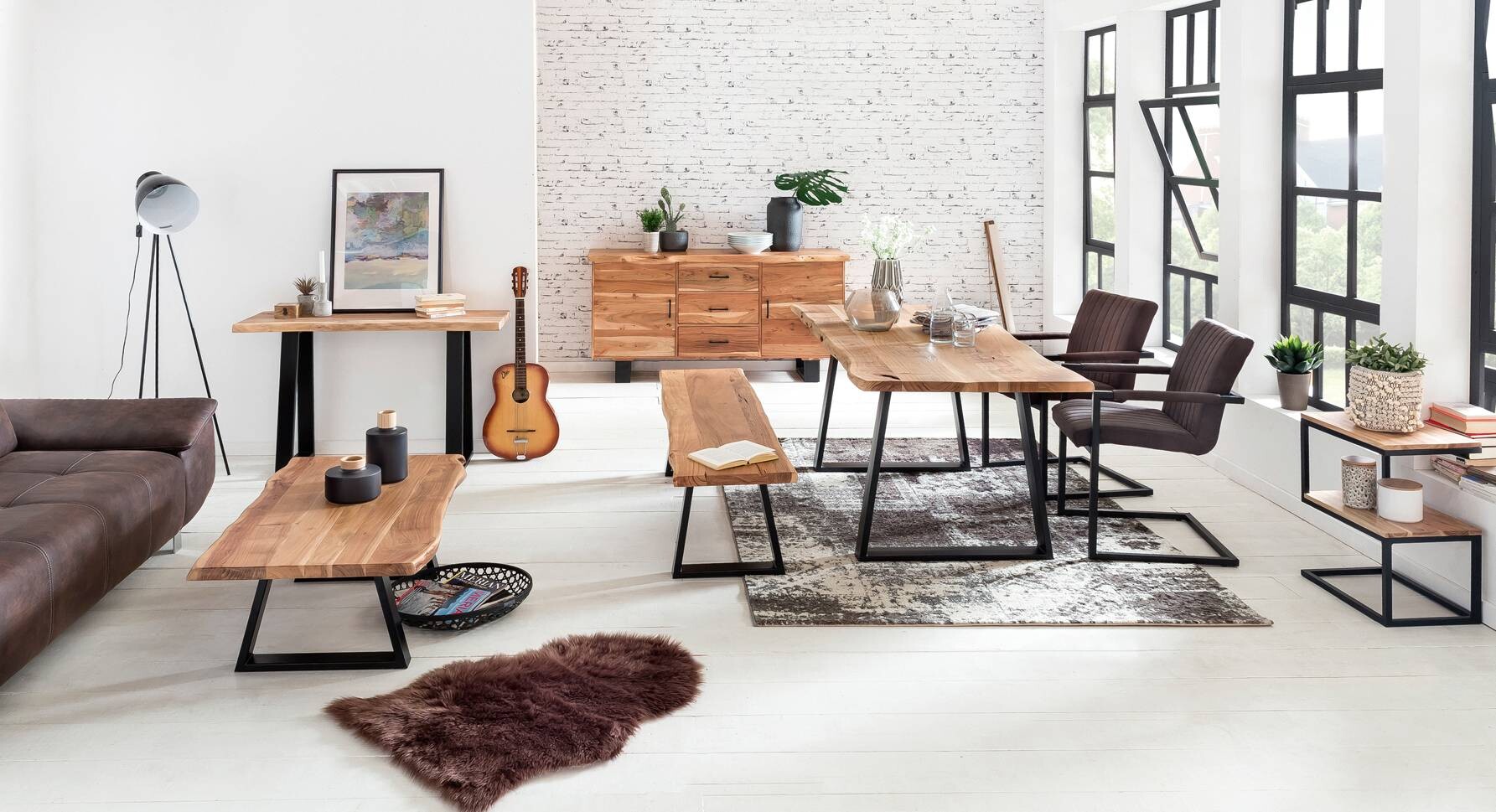 Wohnling Couchtisch natur schwarz Akazie Metall B/H/T: ca. 115x40x61 cm