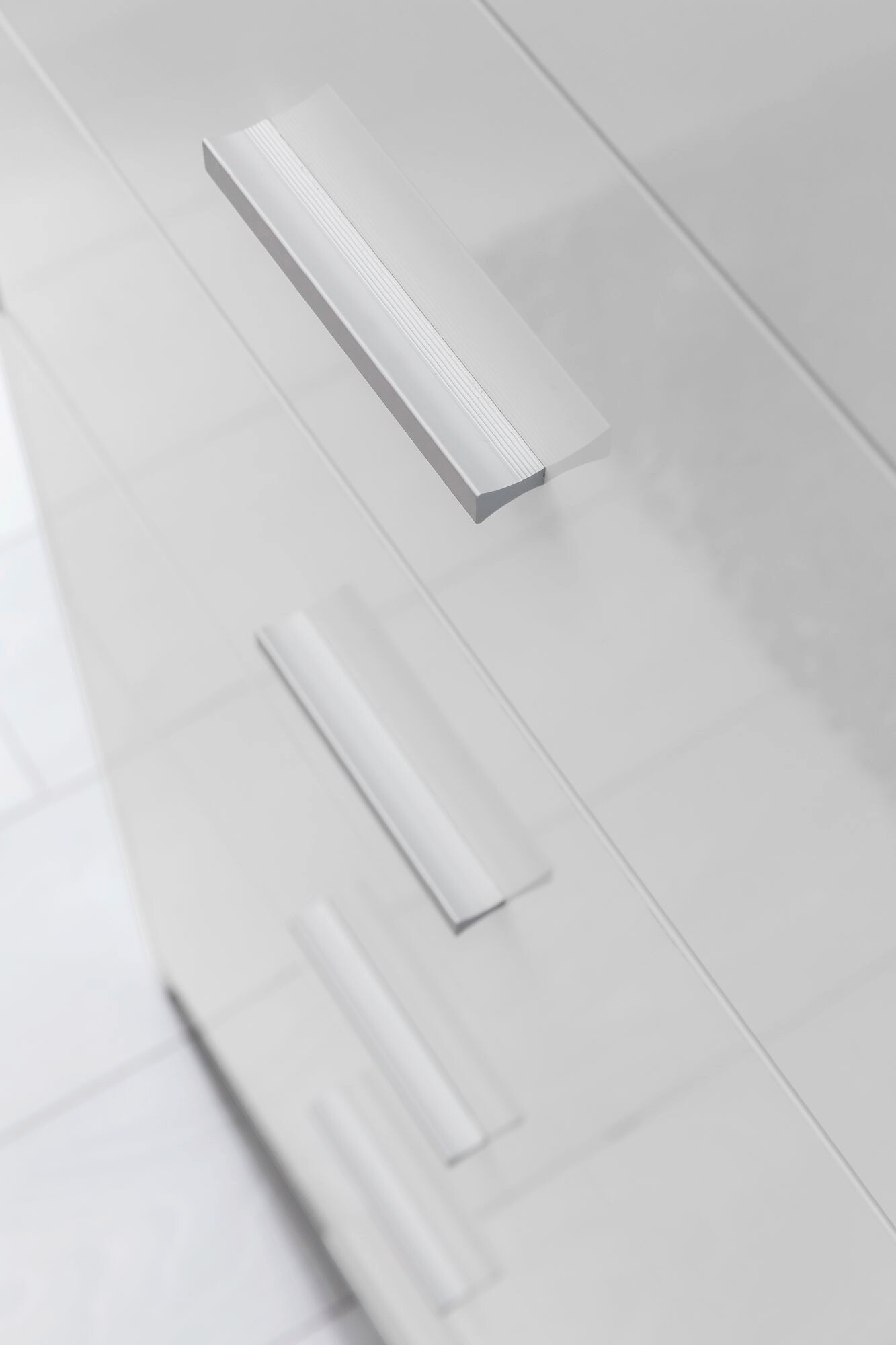 Sideboard weiß B/H/T: ca. 60x90x30 cm