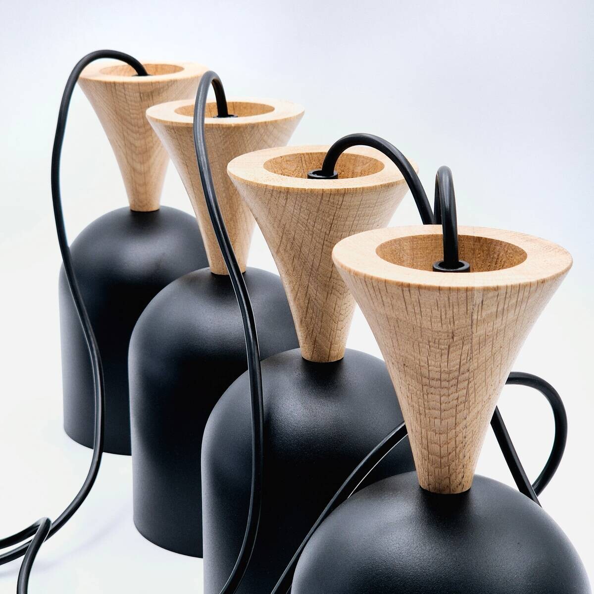 Lamkur Hängeleuchte Eiche schwarz Stahl Holz B/H/L: ca. 11x84x57 cm E27 4 Brennstellen