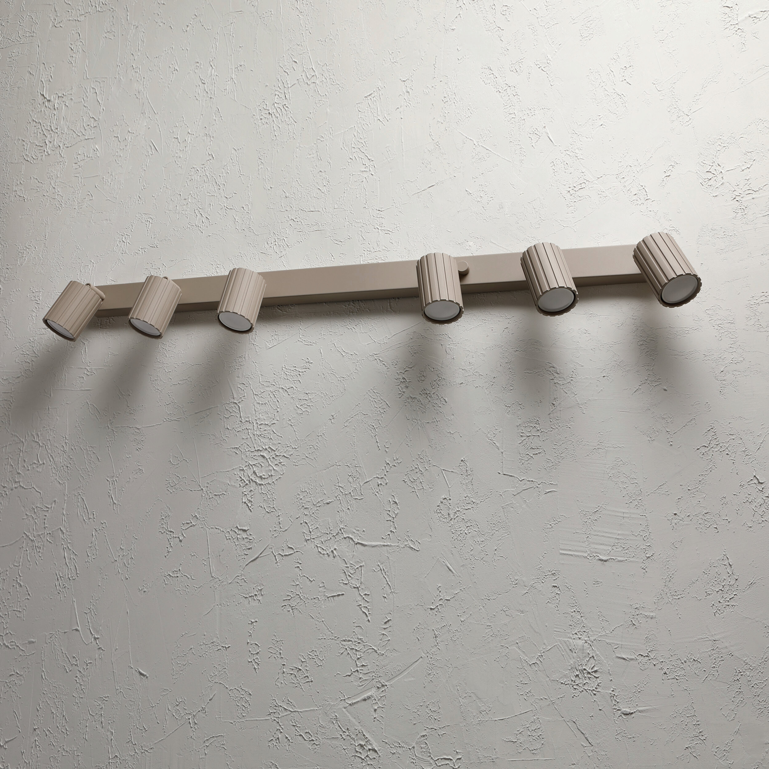 Lamkur Strahler Prisma beige Stahl B/H/L: ca. 6,5x16,5x117 cm 6 Brennstellen