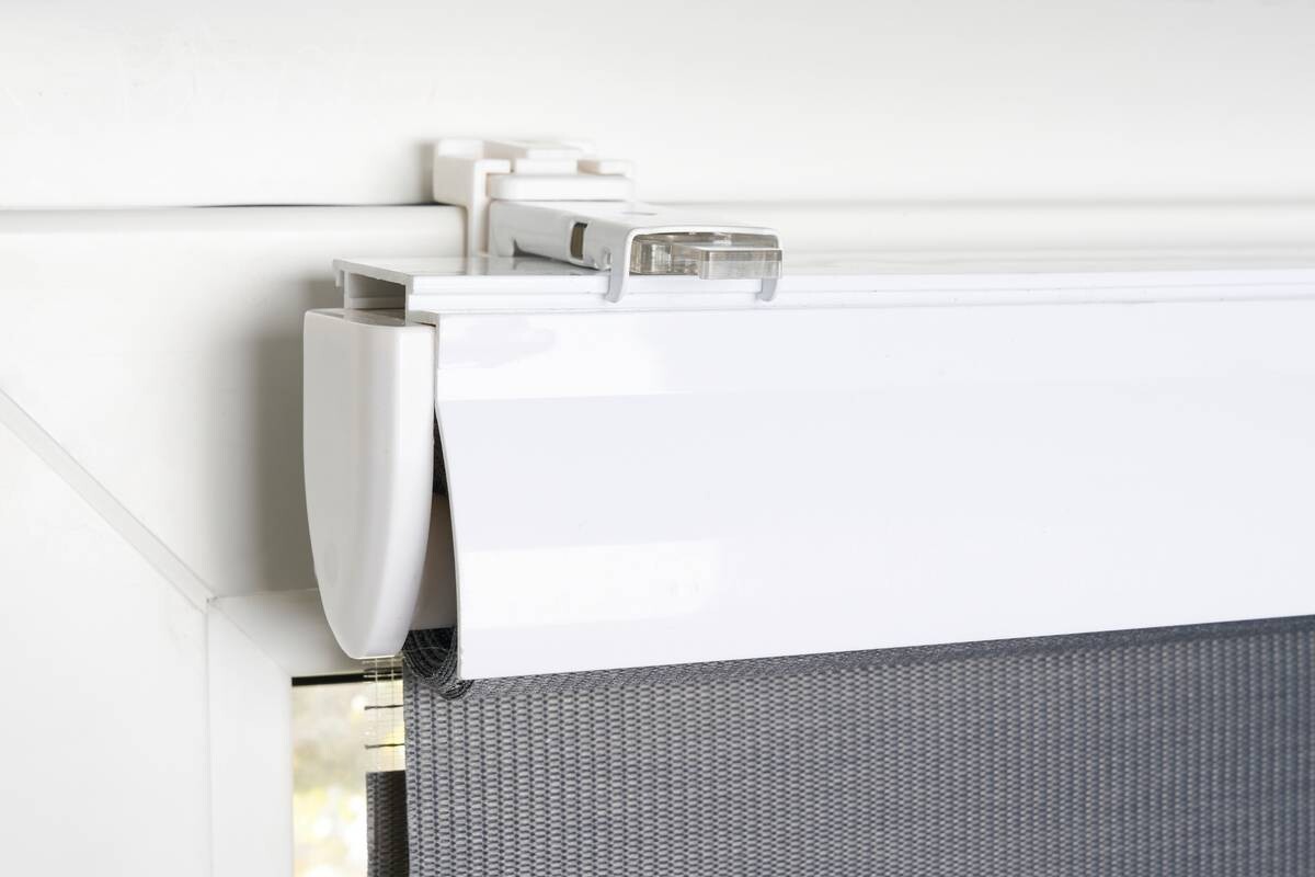 Doppelrollo mit Blende grau B/L: ca. 140x160 cm