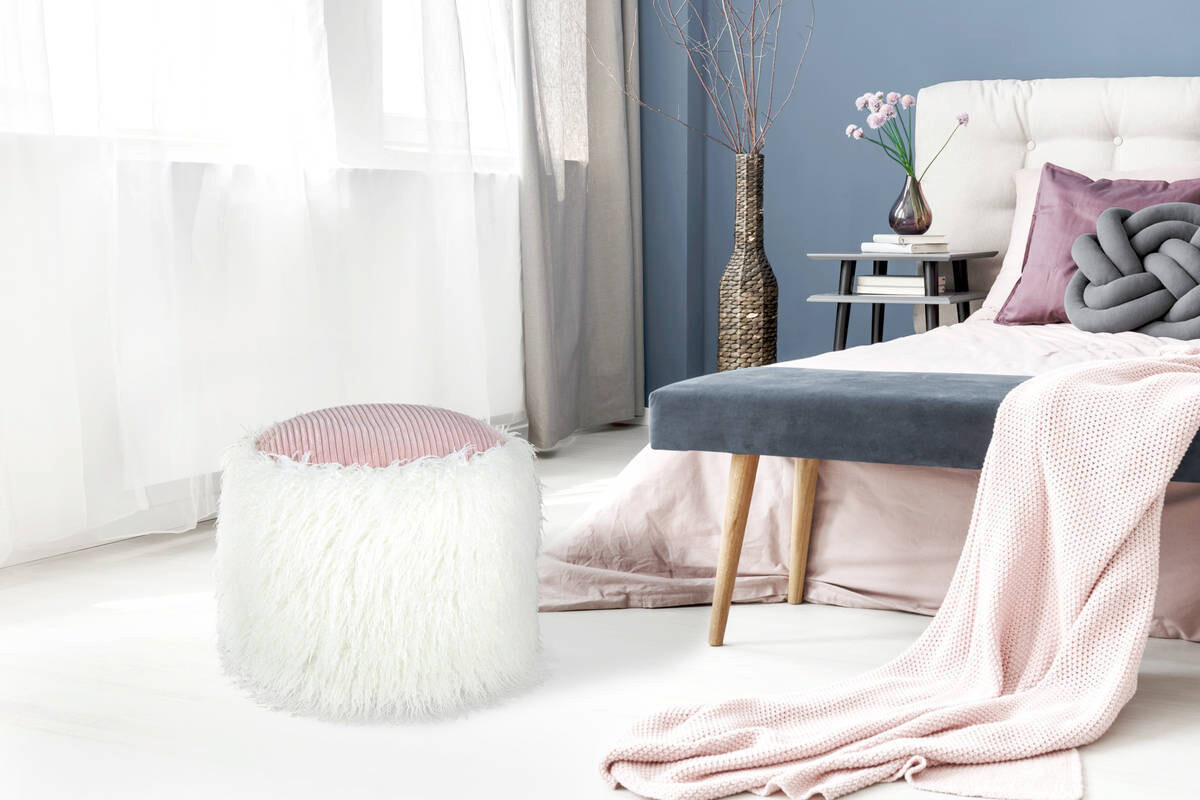 360 Living Hocker Bobtail 100 weiß pink Kord Kunstfell Styropor H/D: ca. 38x45 cm