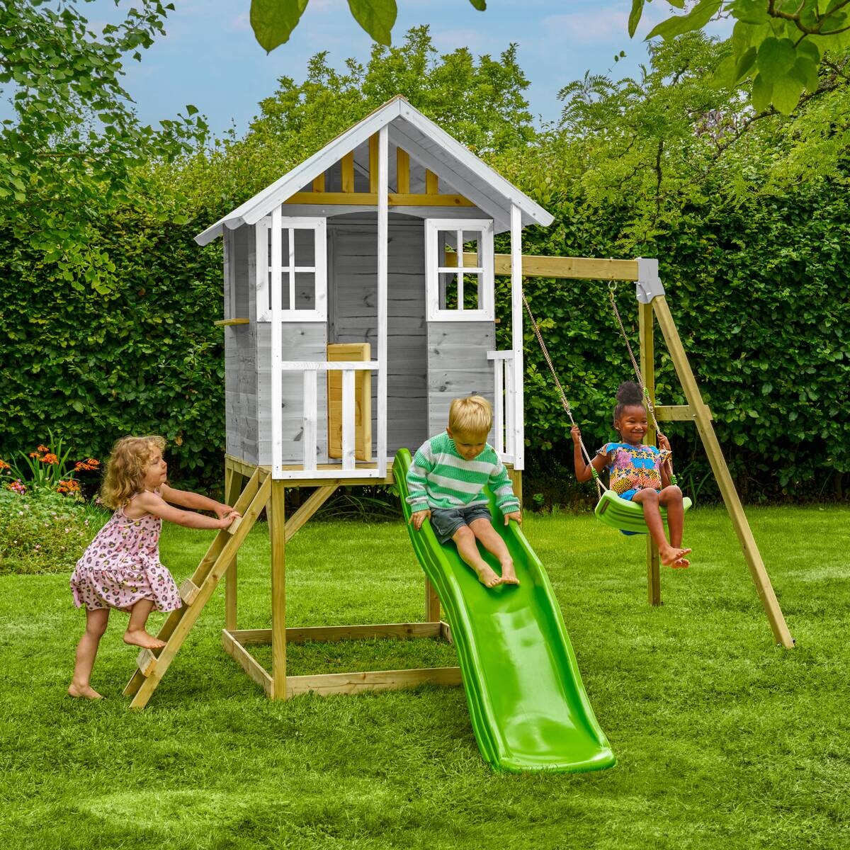 Zwerkules Spielhaus Valli weiß B/H/L: ca. 280x224x352 cm