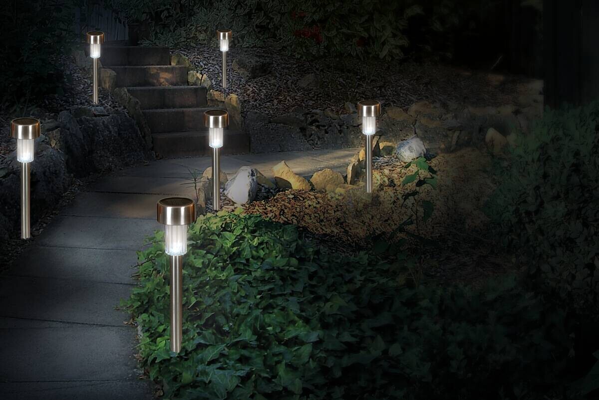 LED-Solarleuchte stahlgrau Metall Kunststoff B/H/T/D: ca. 5,5x36,5x5,5x5,5 cm